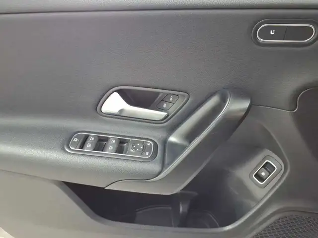 Mercedes-Benz CLA view 4