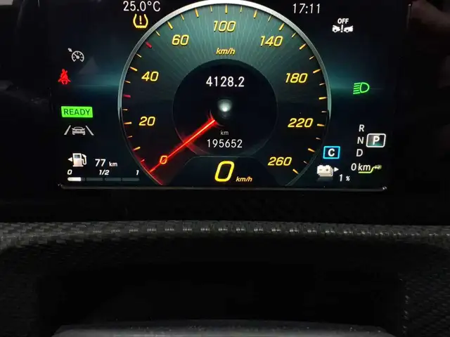 Mercedes-Benz CLA view 13
