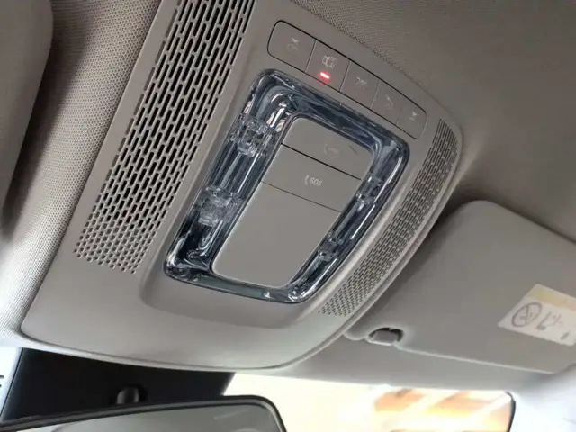 Mercedes-Benz CLA view 15