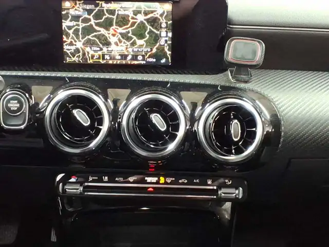 Mercedes-Benz CLA view 6