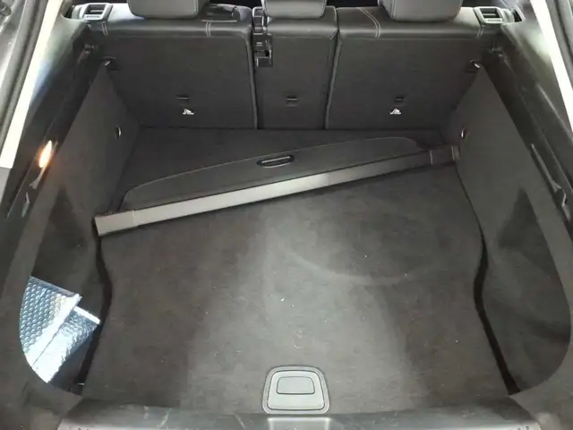 Mercedes-Benz CLA view 9