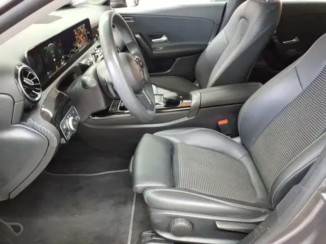 Mercedes-Benz CLA view 3