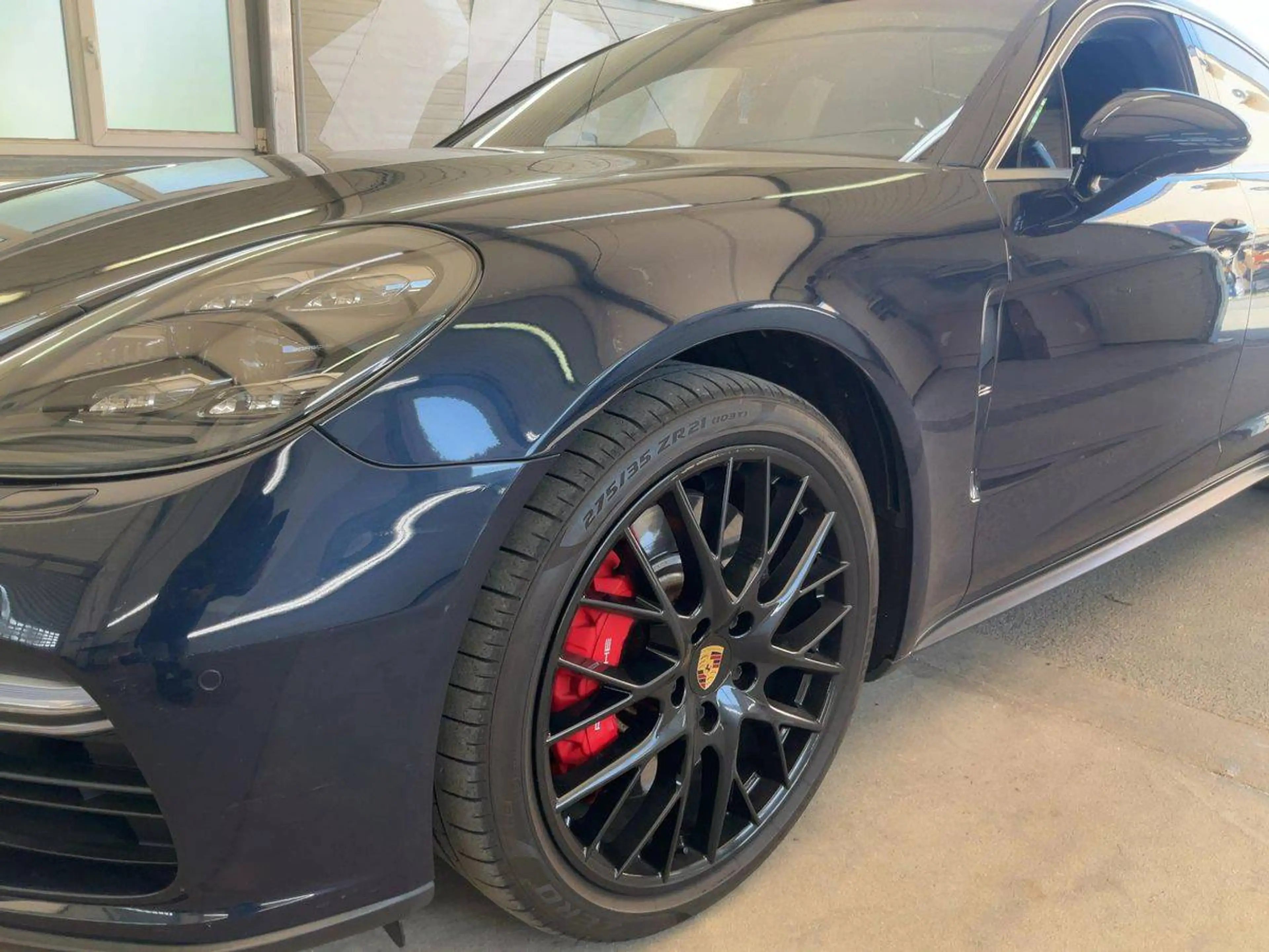 Porsche Panamera Turbo — photo 2