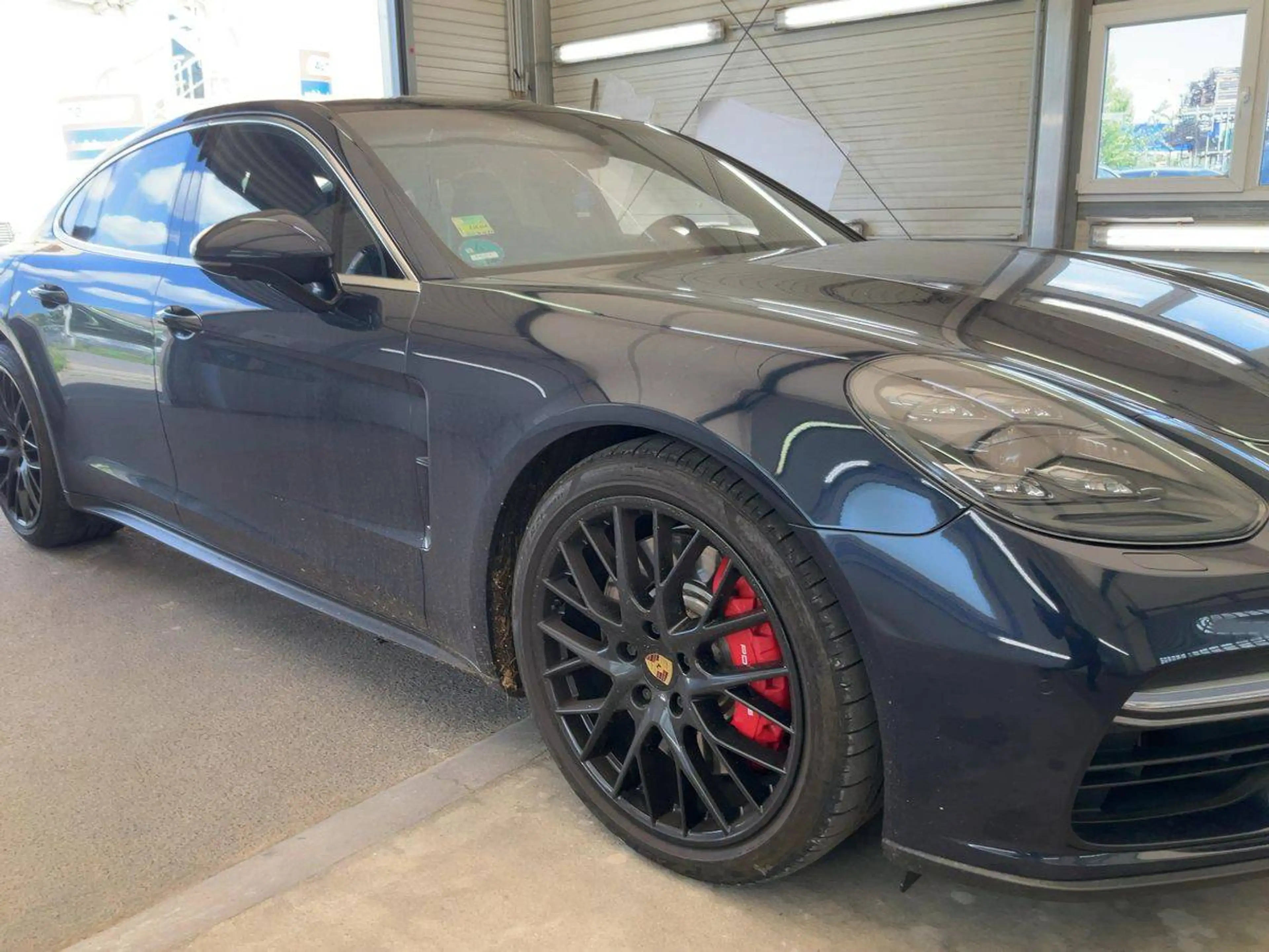 Porsche Panamera Turbo — photo 7