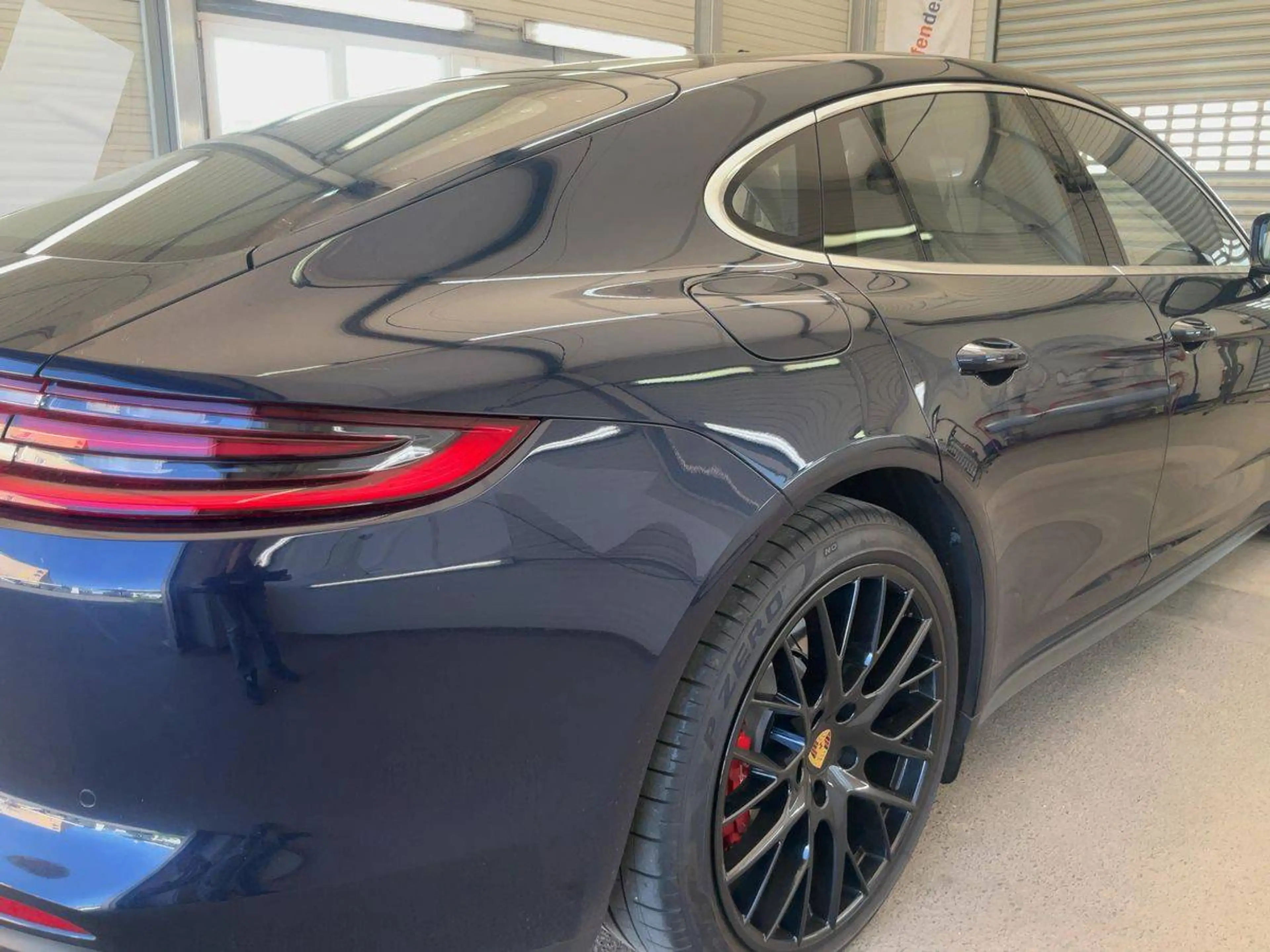 Porsche Panamera Turbo — photo 8