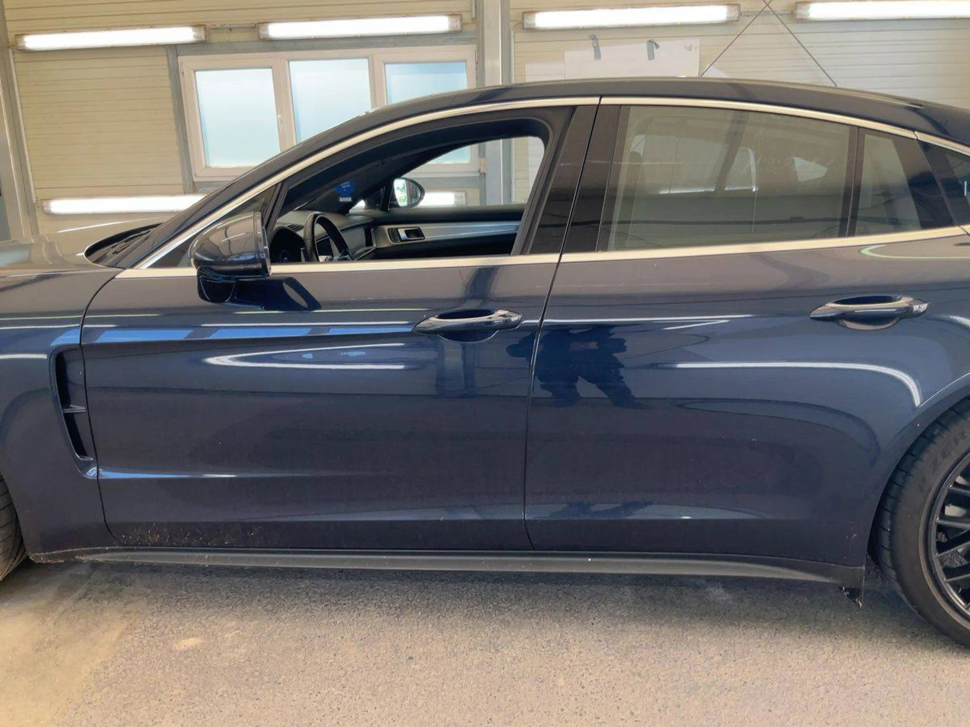 Porsche Panamera Turbo — photo 3