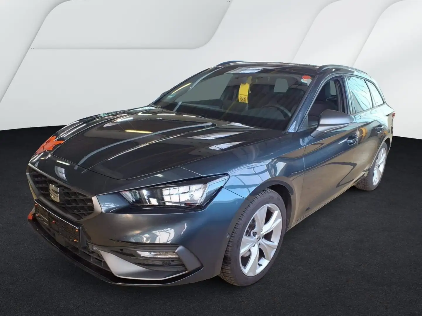 SEAT Leon Sportstourer 1.5 eTSI DSG FR-Line Grau - 2