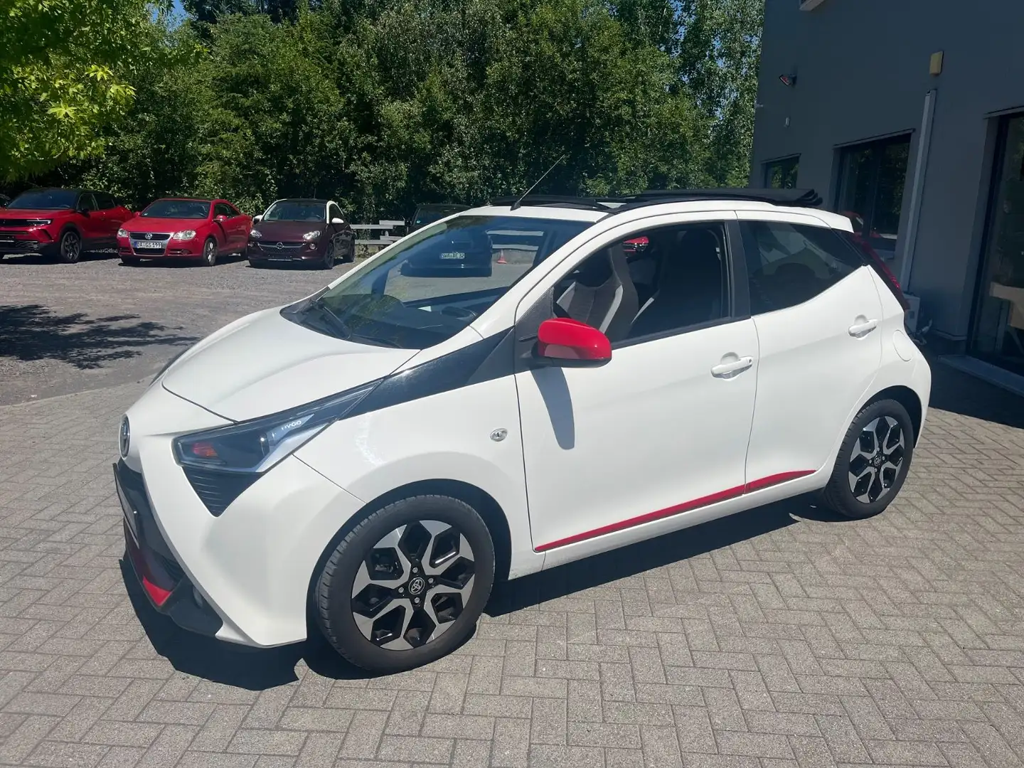 Toyota Aygo AYGO X-Sky KAMERA*BT*FALTDACH Blanc - 2