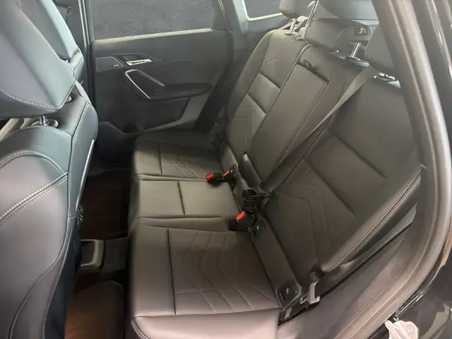 BMW X1 view 13