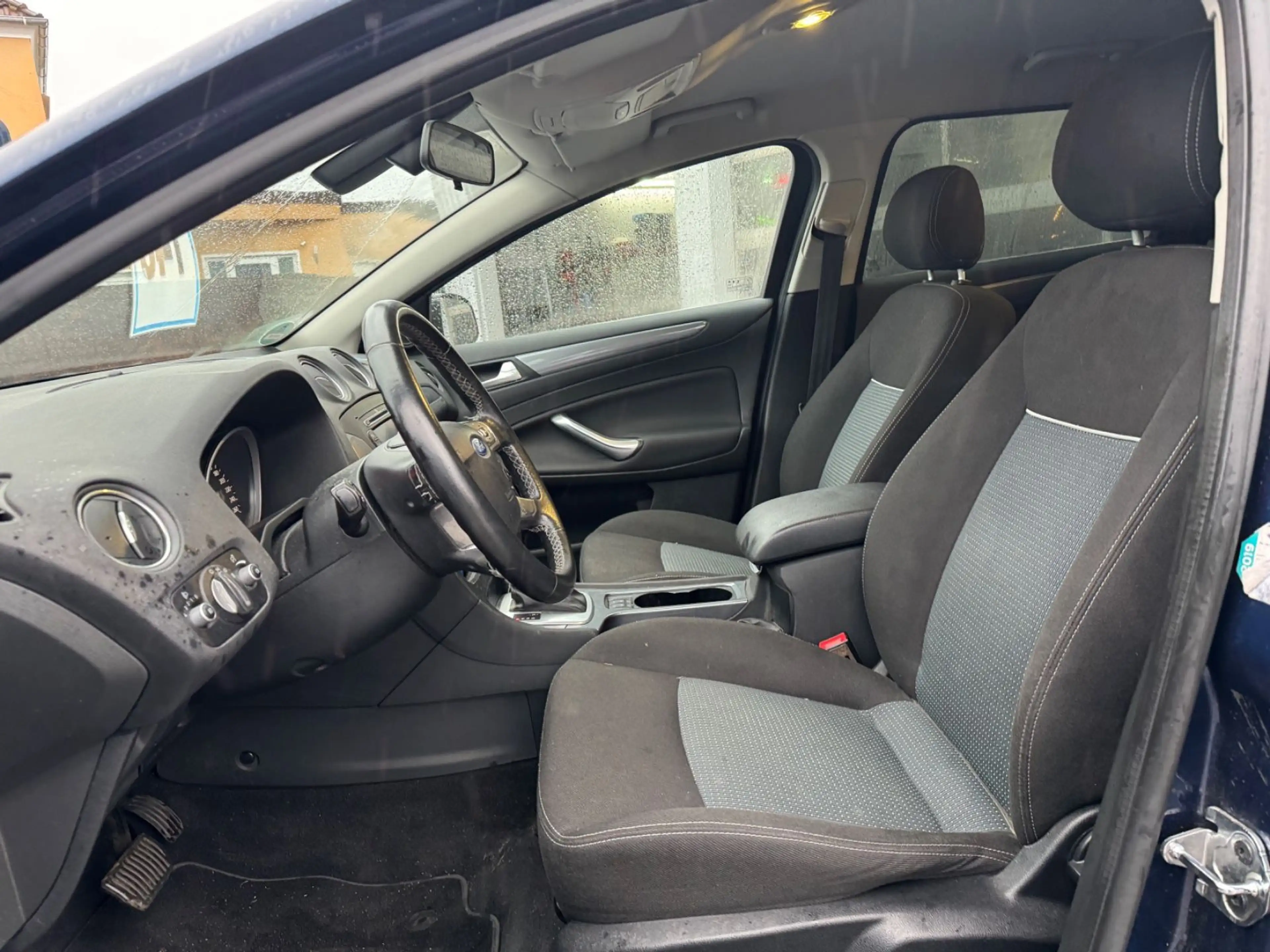 Ford Mondeo Turnier Champions Edition — photo 6