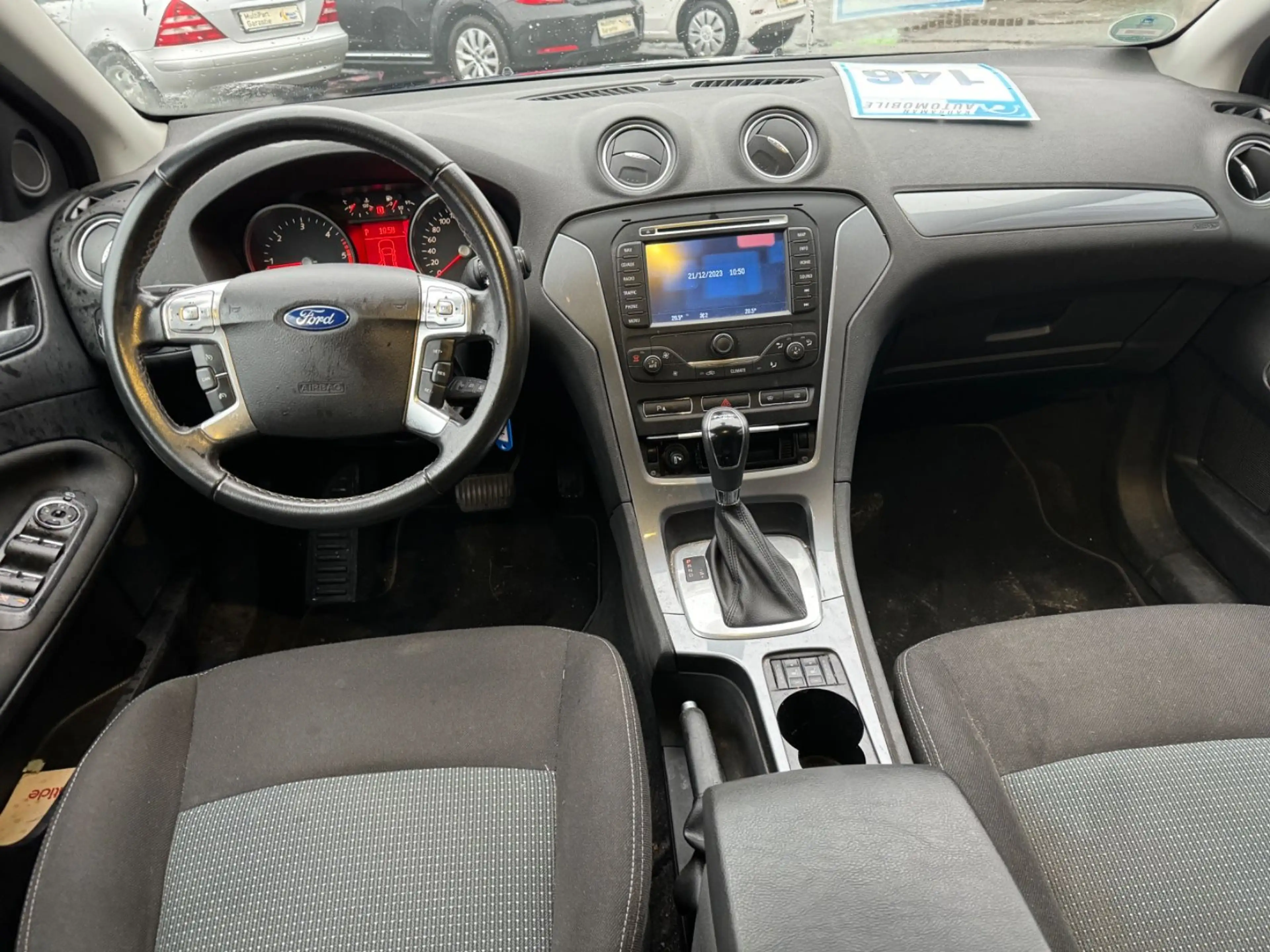Ford Mondeo Turnier Champions Edition — photo 7