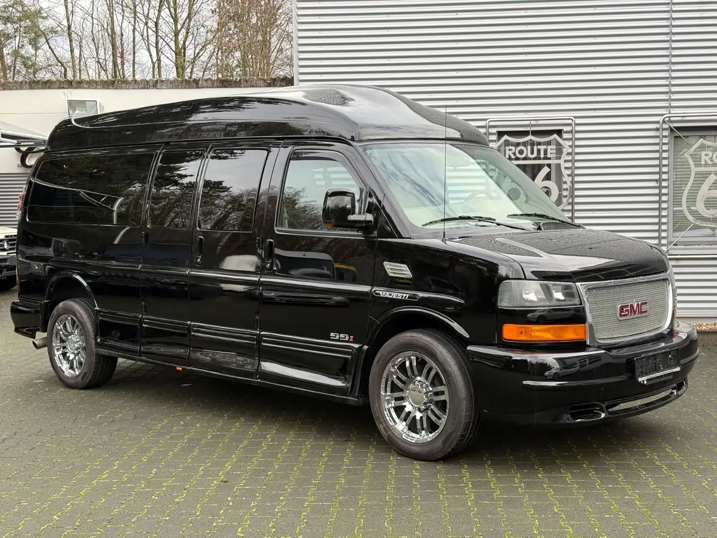GMC Savana 2500. 6.0, 9 Sitzer Van.Majestic Fekete - 2