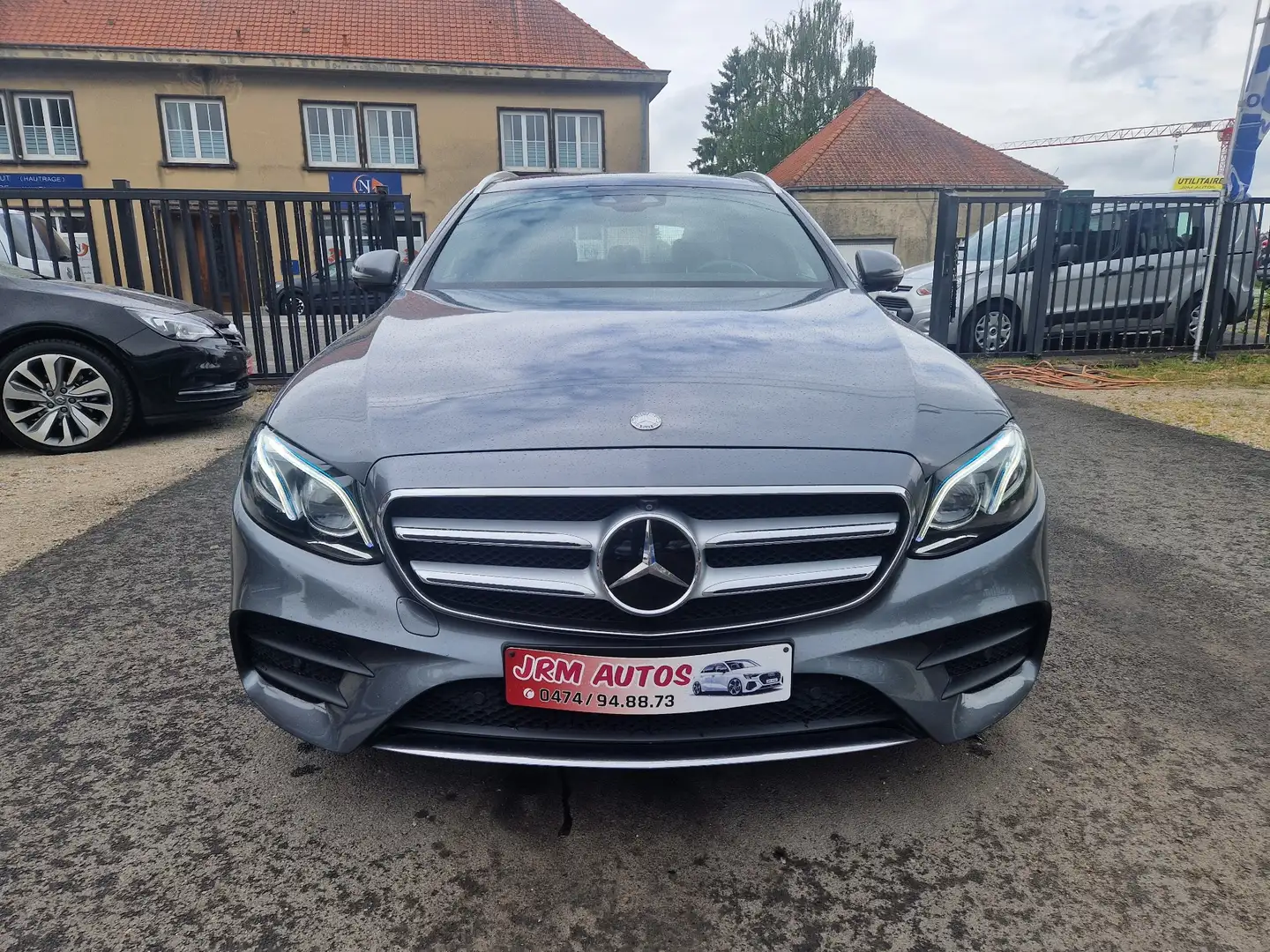 Mercedes-Benz E 220 d Pack AMG INT/EXT FULL OPTION Grijs - 2