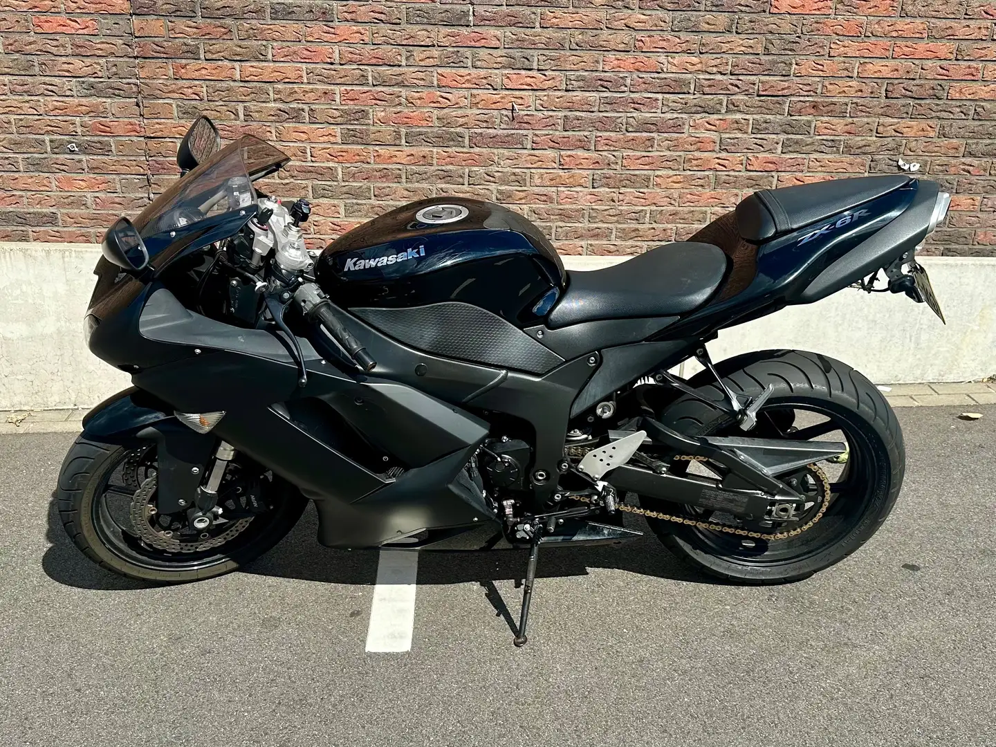 Kawasaki Ninja ZX-6R Ninja Fekete - 1