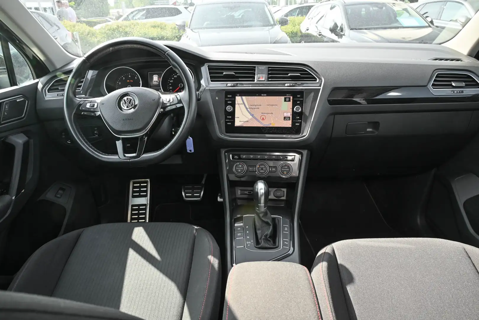 Volkswagen Tiguan Sound 1.4 TSI DSG LED AHK HUD Noir - 2