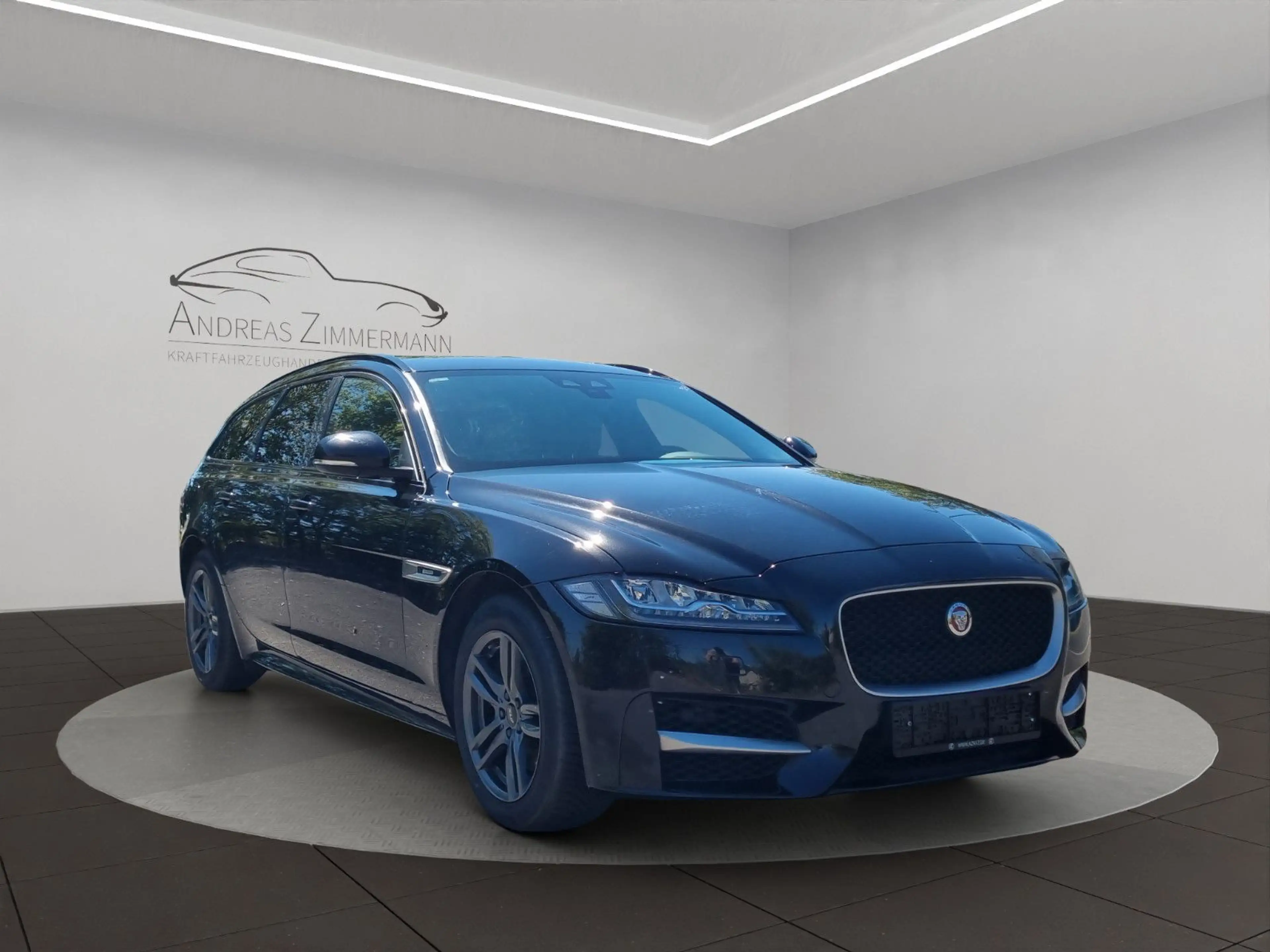 Jaguar XF Sportbrake 20d R-Sport AWD MERIDIAN/LED/LR-HZ — photo 2