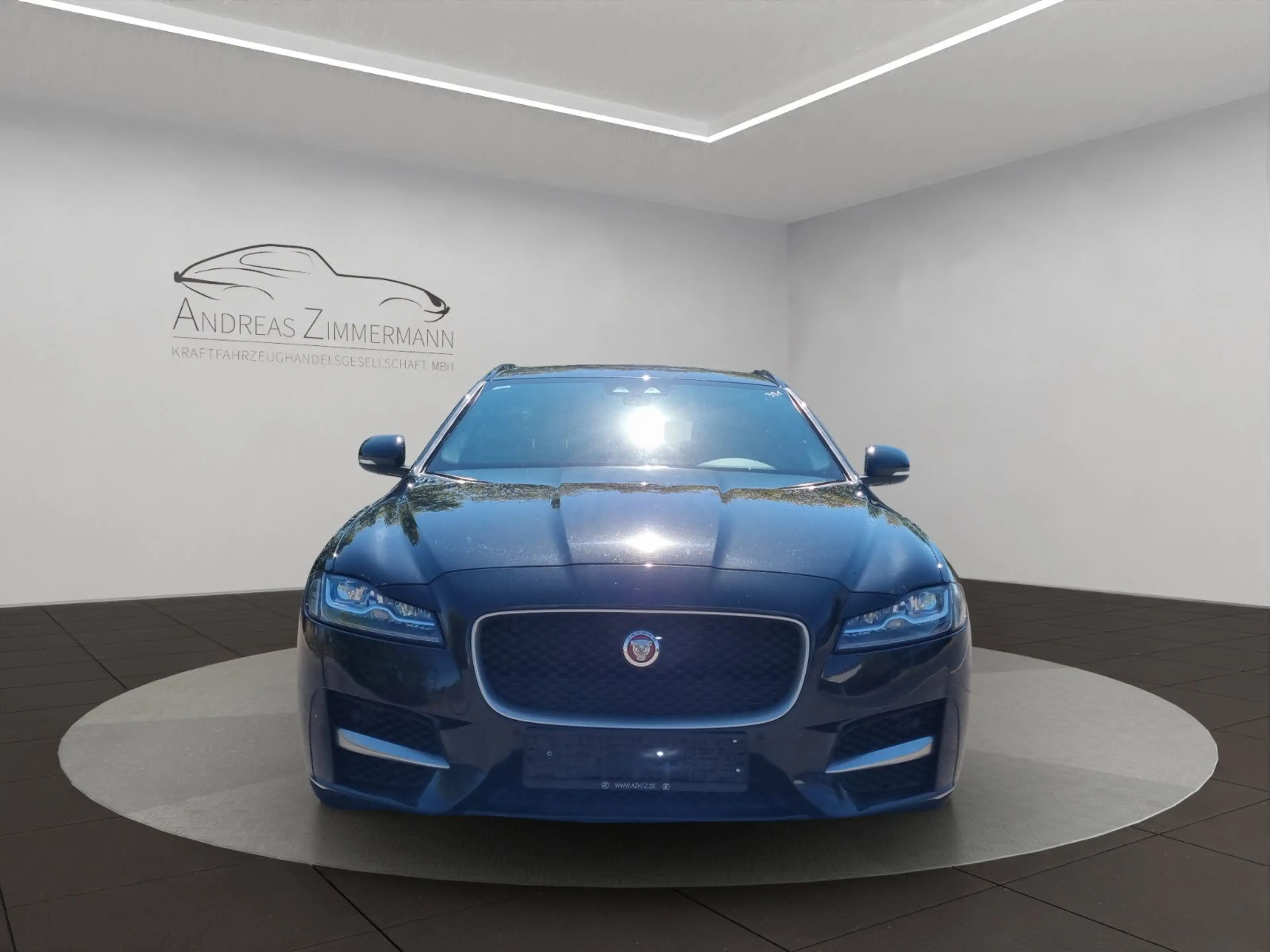Jaguar XF Sportbrake 20d R-Sport AWD MERIDIAN/LED/LR-HZ — photo 8