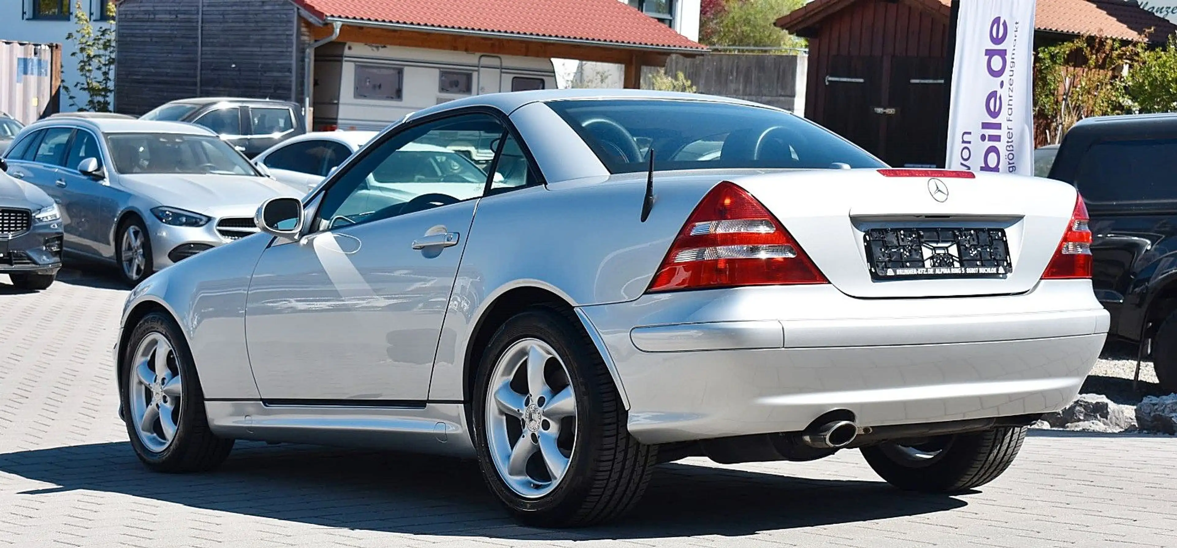 Mercedes-Benz SLK 320 — photo 13