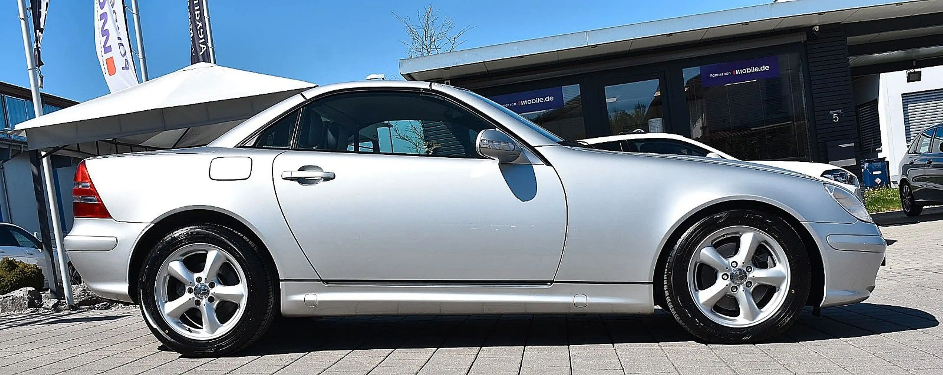 Mercedes-Benz SLK 320 — photo 8
