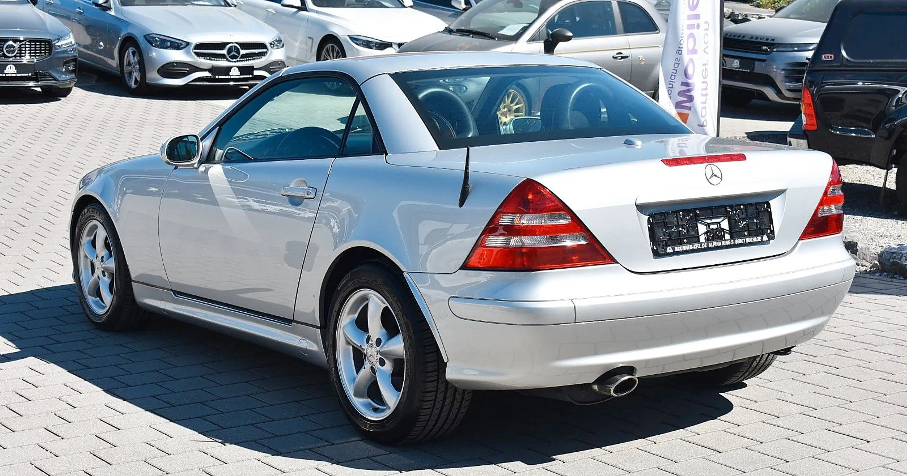 Mercedes-Benz SLK 320 — photo 14