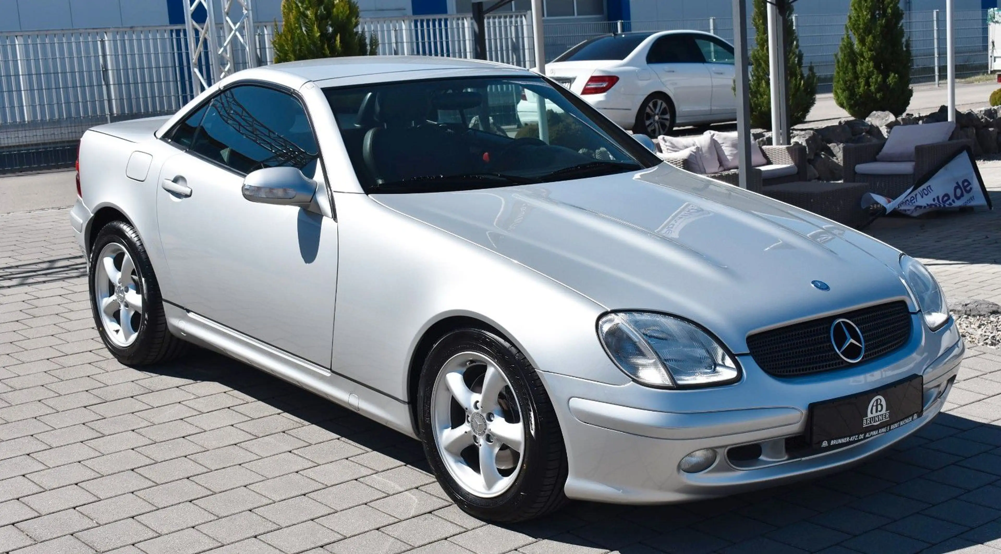 Mercedes-Benz SLK 320 — photo 7