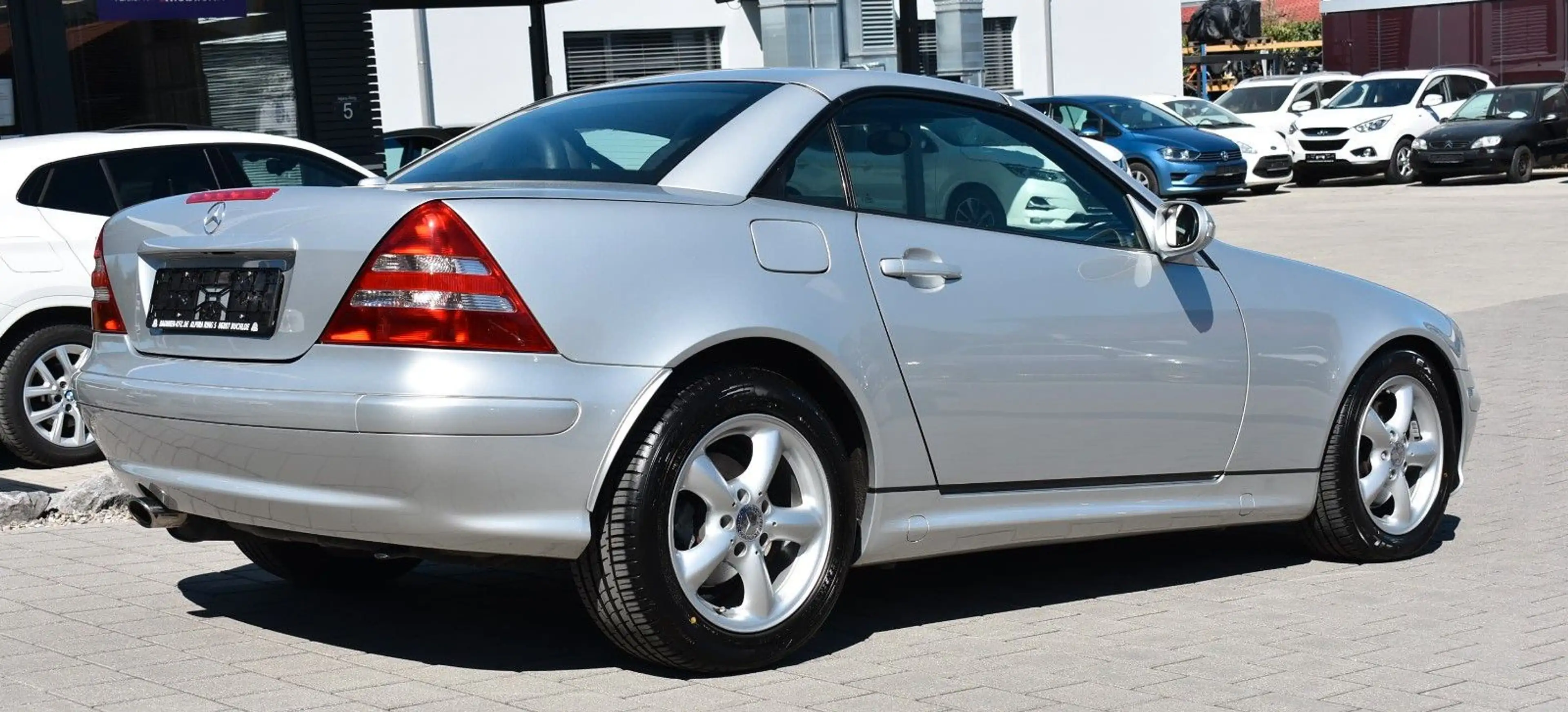 Mercedes-Benz SLK 320 — photo 9