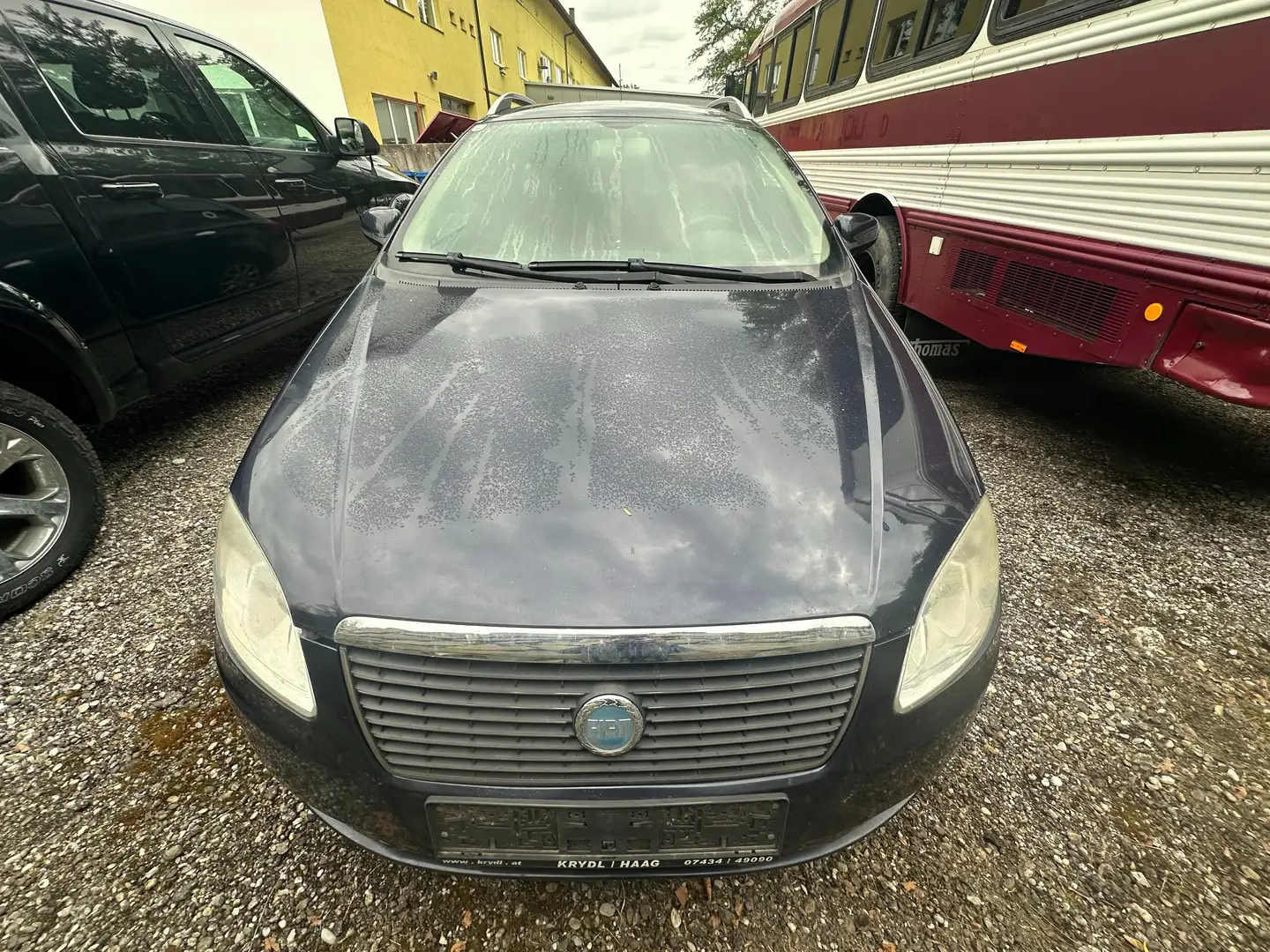 Fiat Croma 2,2 16V Emotion Azul - 2