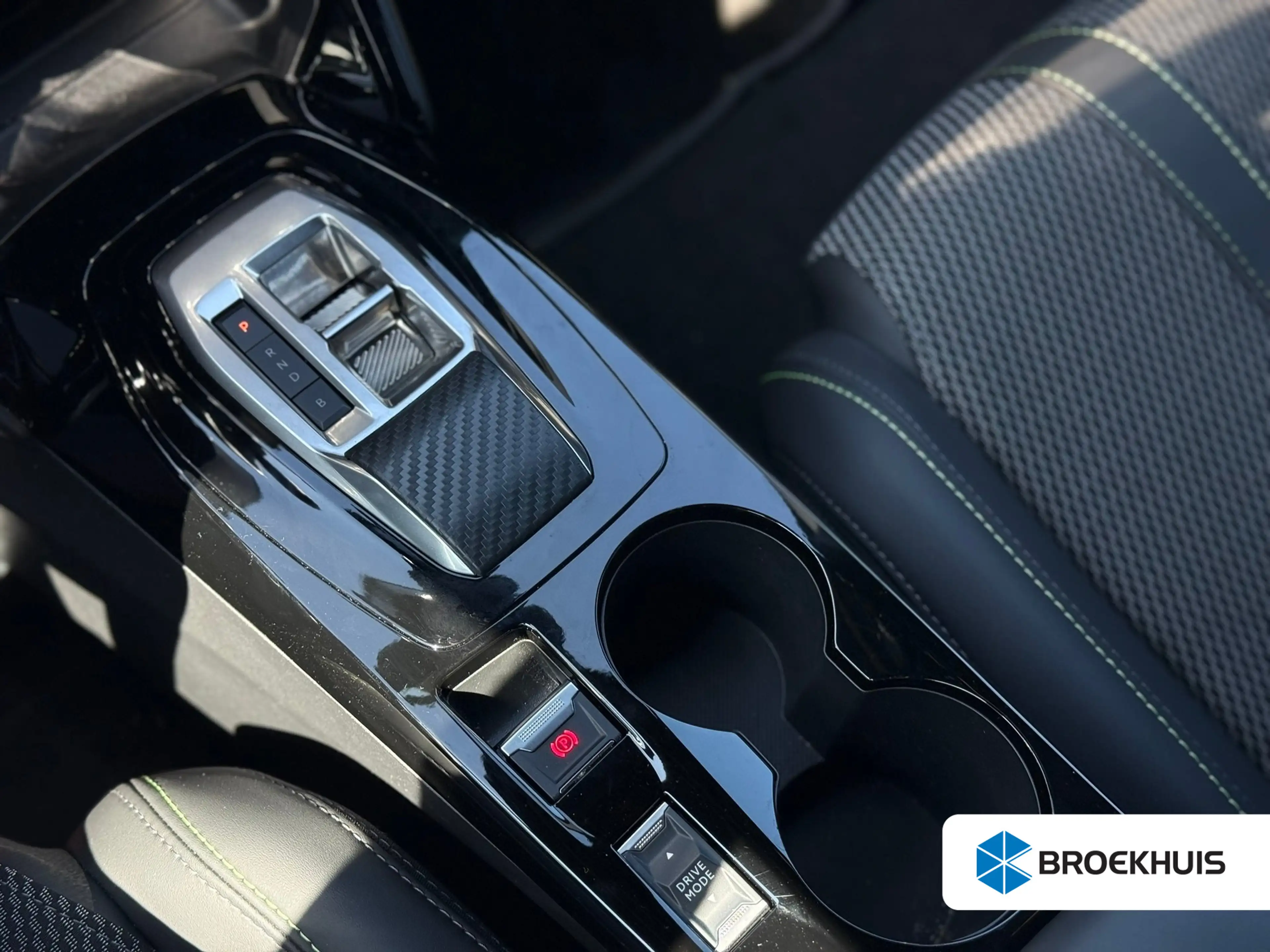 Peugeot e-2008 EV GT Avantage 54 kWh Soh 97% | 360 camera | Keyle — photo 32