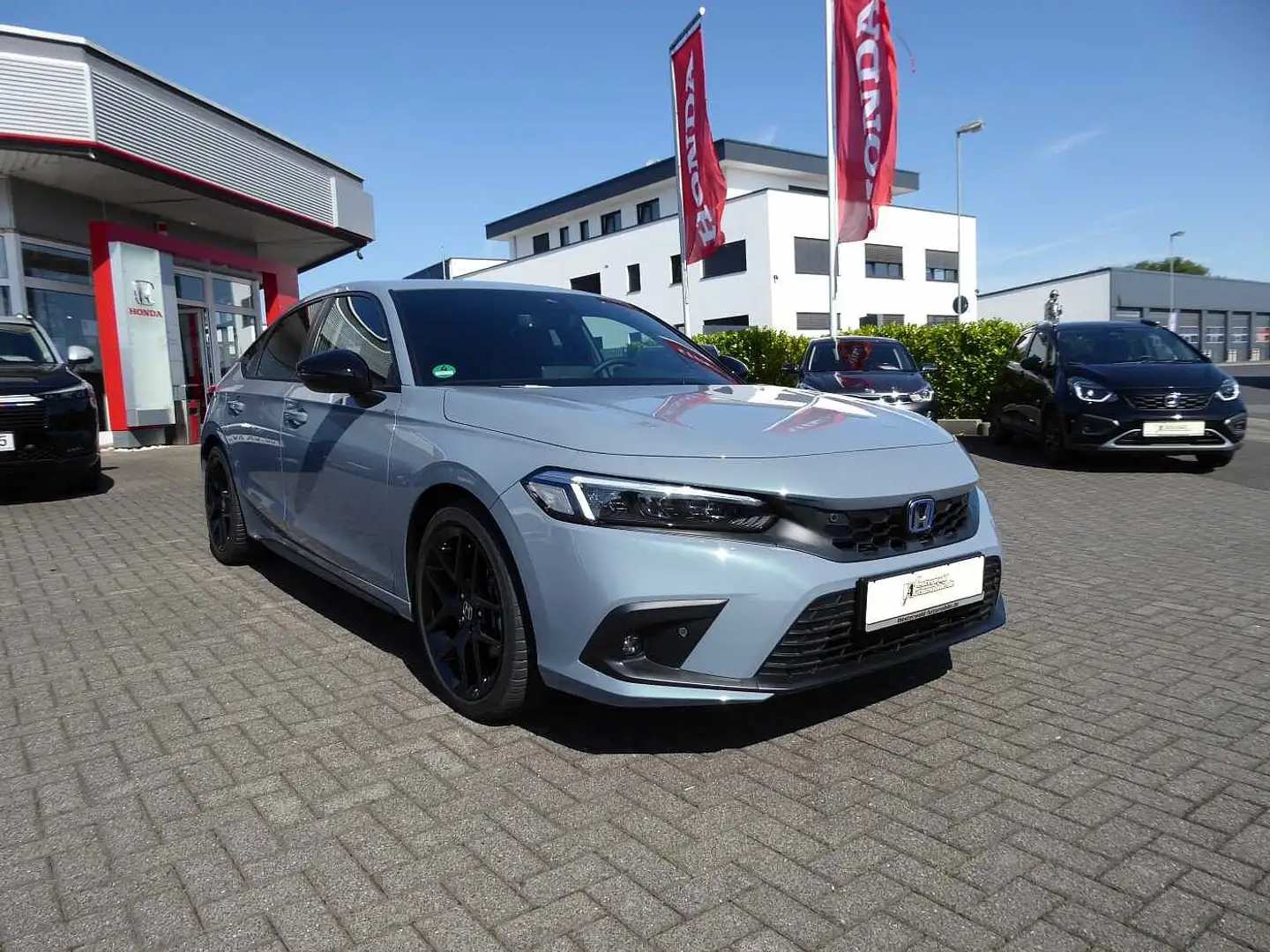 Honda Civic e:HEV 2.0 i-MMD Hybrid Sport Grijs - 2