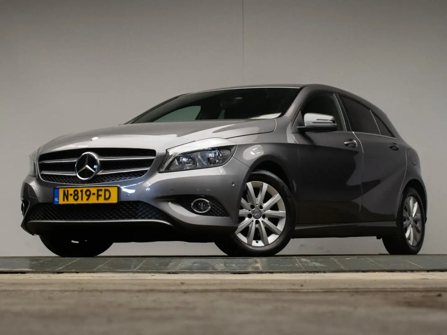 Mercedes-Benz A 180 Ambition Sport (NAVI,XENON,LED,CRUISE,SPORTSTOELEN Grigio - 2