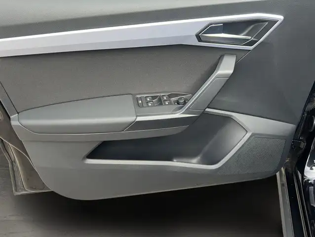 Seat Arona view 3