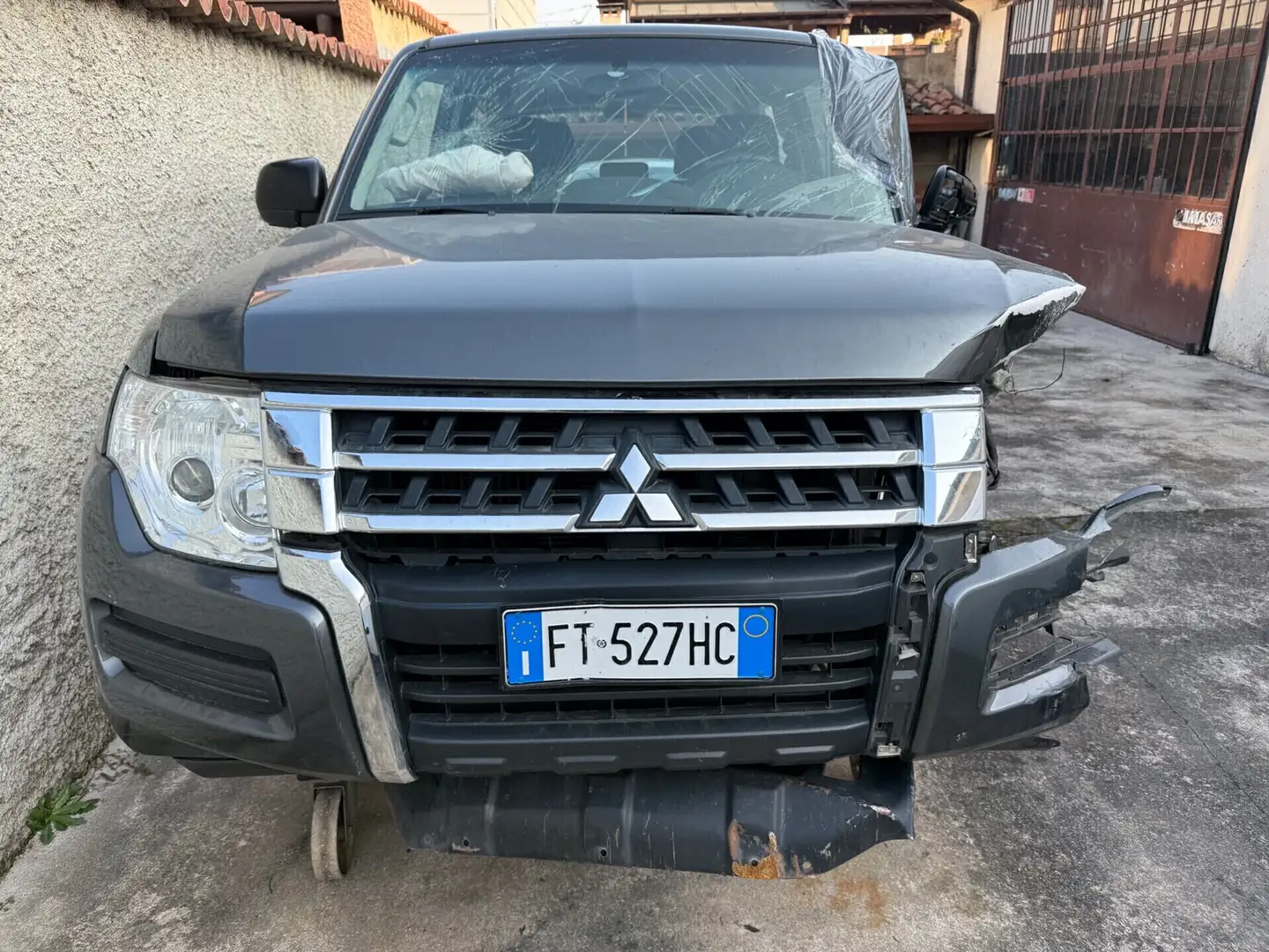 Mitsubishi Pajero 3.2 DI-D 16V aut. 3p. Intense DPF Grigio - 2