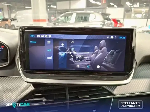 Peugeot 2008 view 14