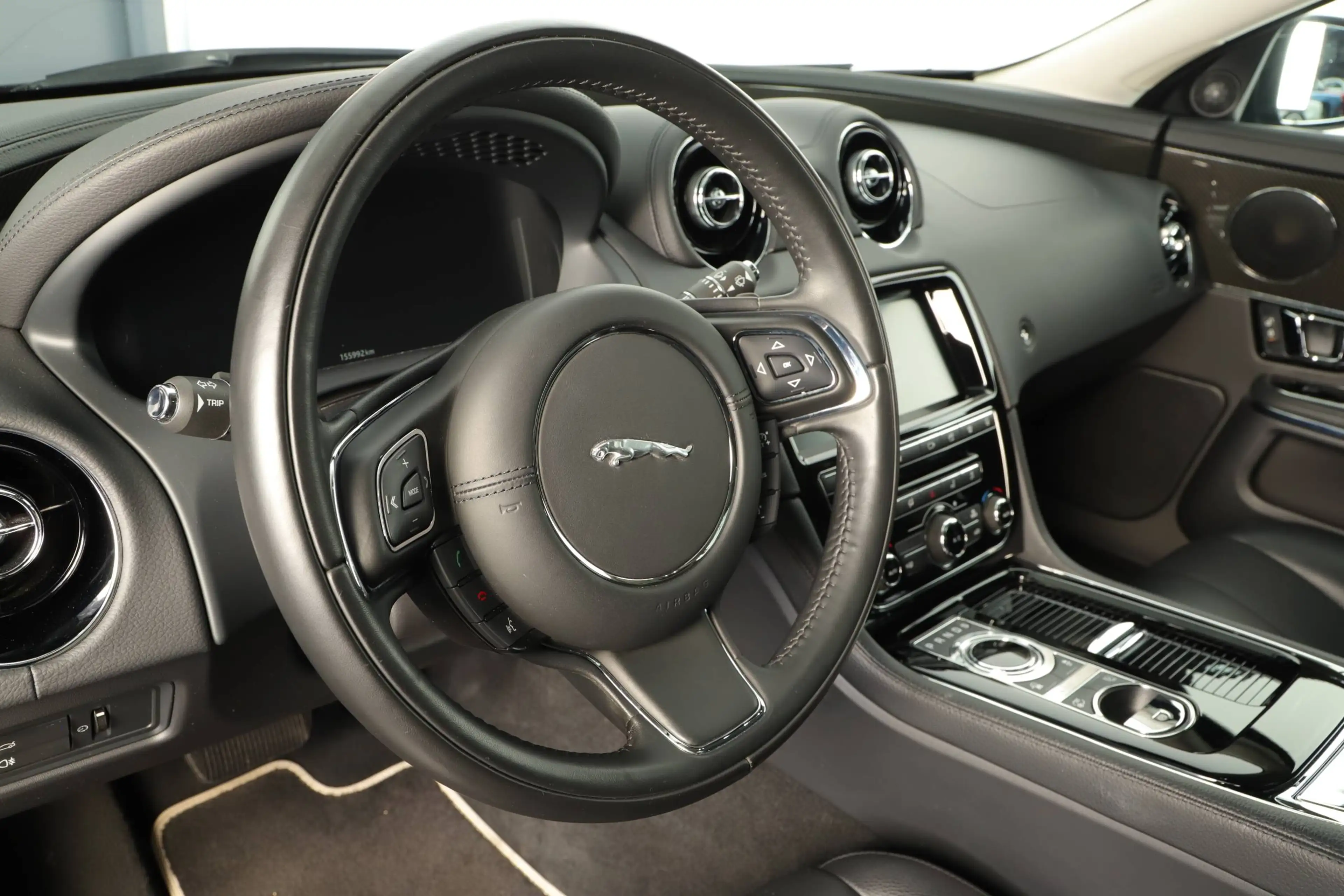 Jaguar XJ XJ Diesel 3.0 V6 Diesel Premium Luxury U-FREI S-HEFT MWST — photo 7