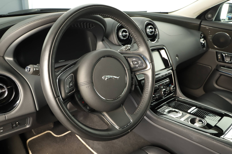 Jaguar XJ XJ Diesel 3.0 V6 Diesel Premium Luxury U-FREI S-HEFT MWST — photo 8