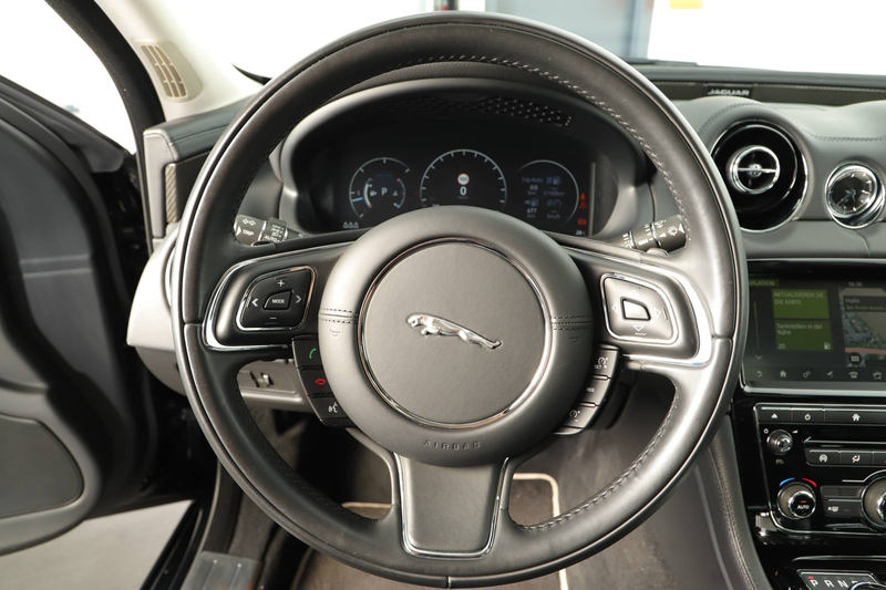 Jaguar XJ XJ Diesel 3.0 V6 Diesel Premium Luxury U-FREI S-HEFT MWST — photo 12