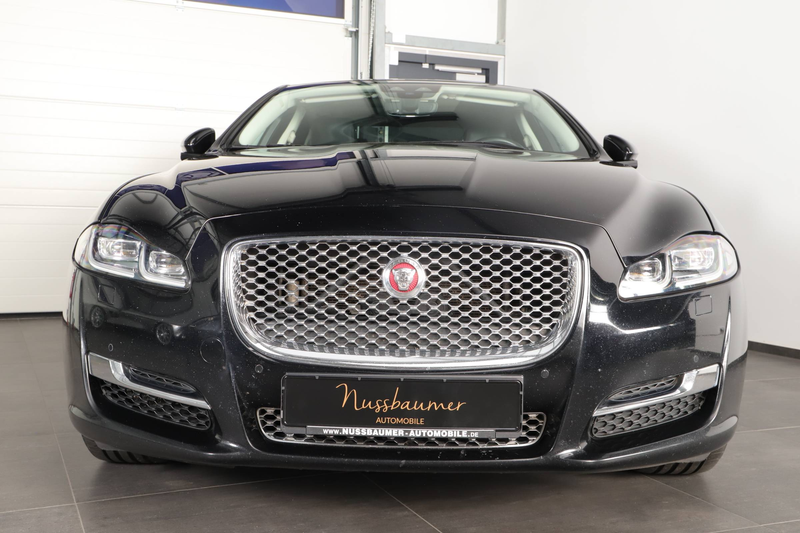 Jaguar XJ XJ Diesel 3.0 V6 Diesel Premium Luxury U-FREI S-HEFT MWST