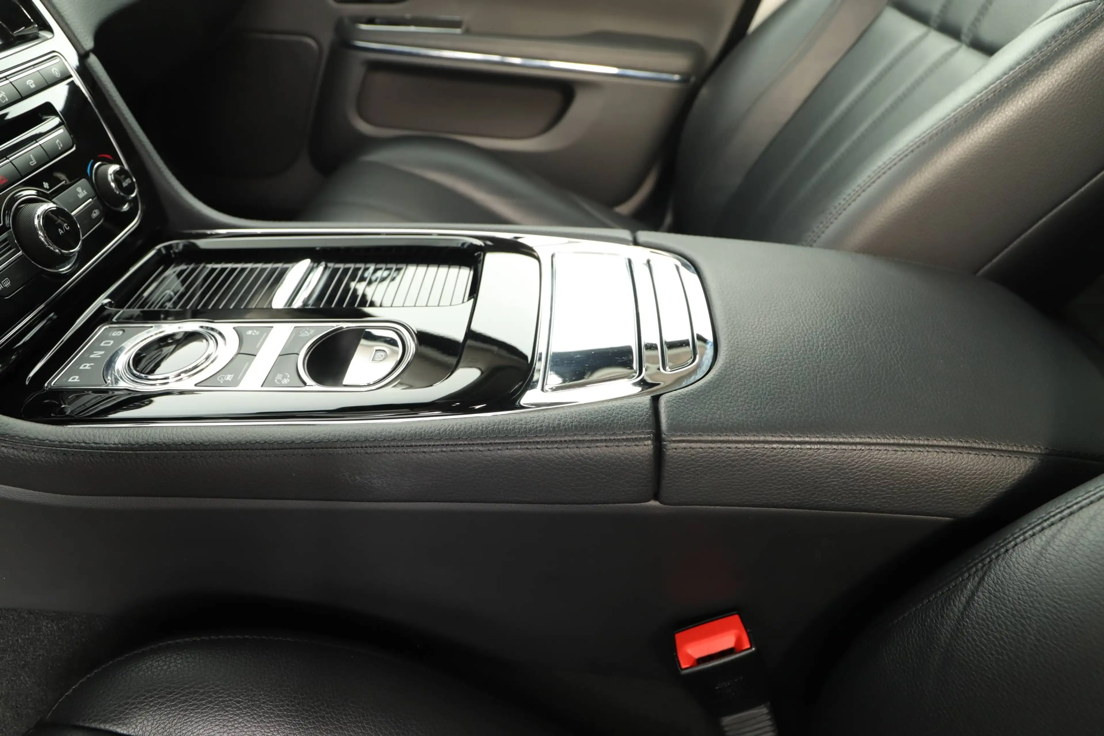 Jaguar XJ XJ Diesel 3.0 V6 Diesel Premium Luxury U-FREI S-HEFT MWST — photo 10