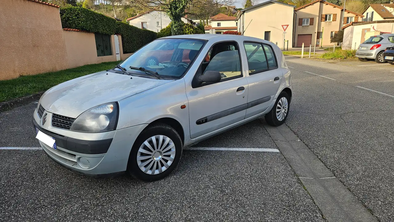 Renault Clio 1.2i Authentique