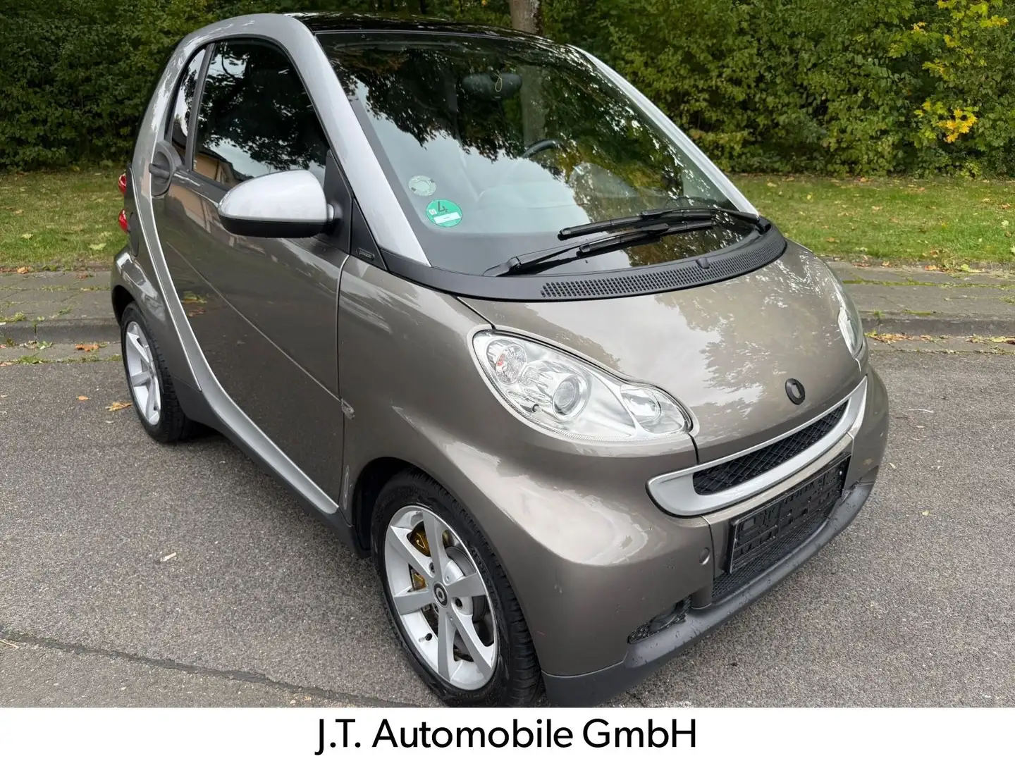 smart forTwo fortwo coupe Micro Hybrid Drive 52kW Silber - 1