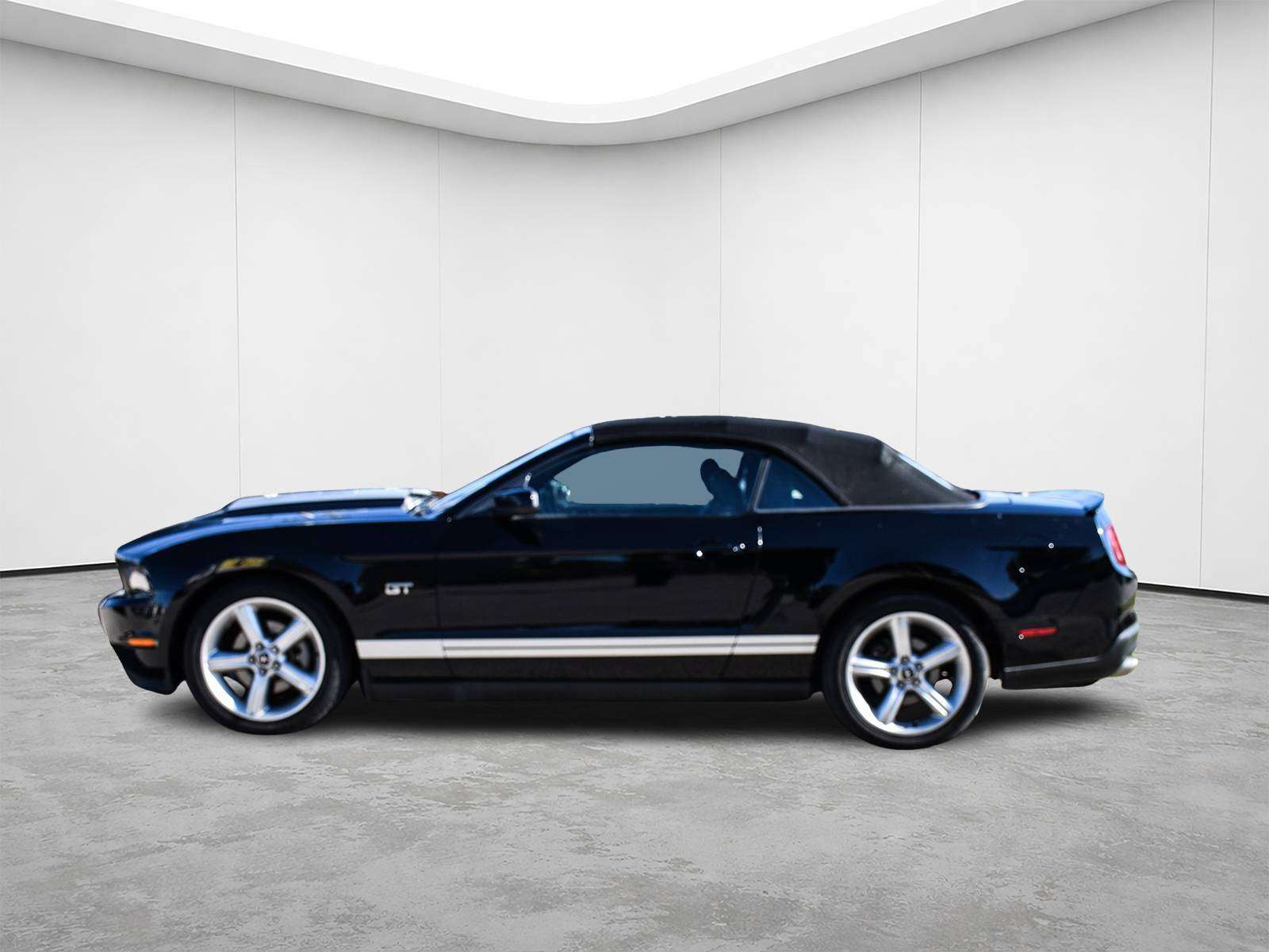 2010 Ford Mustang Convertible