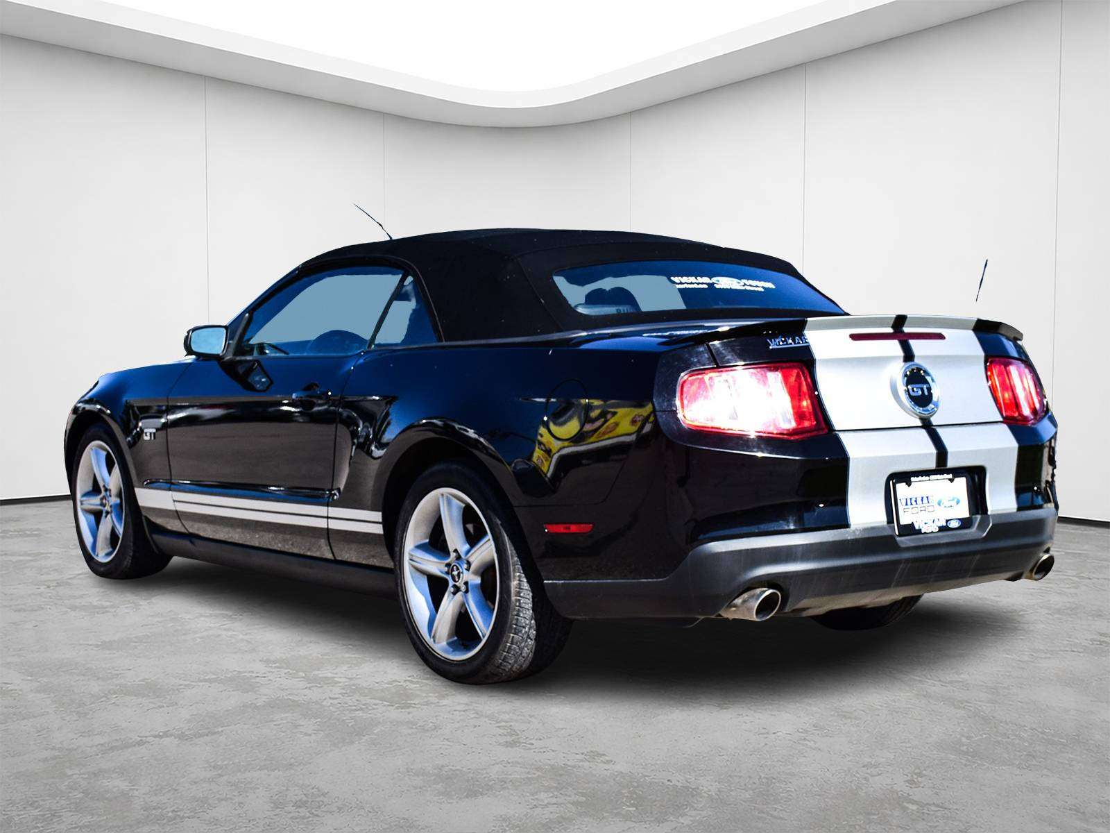 2010 Ford Mustang Convertible