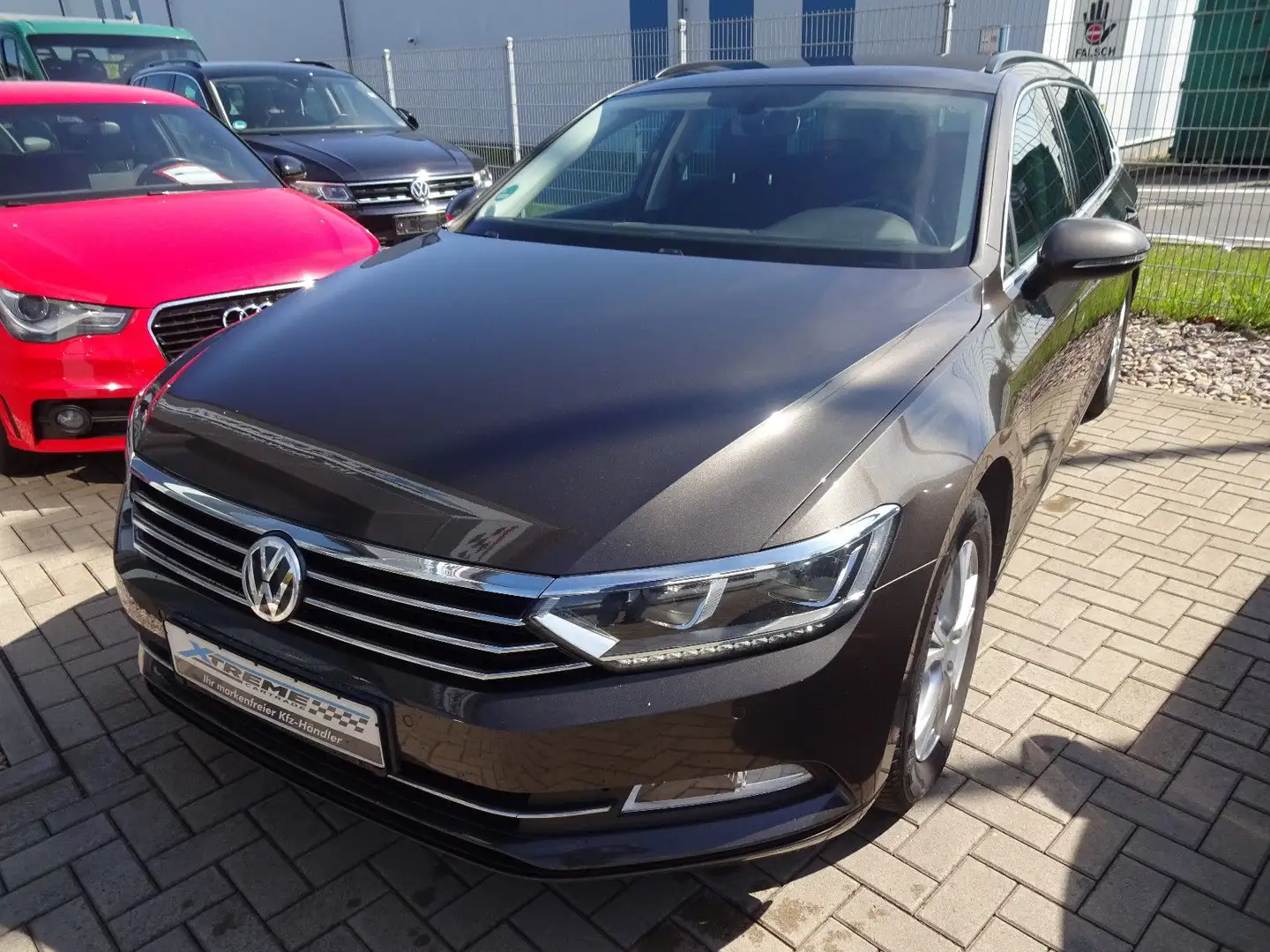 Volkswagen Passat Variant 2.0 TDI Comfortline DSG/LED Marrón - 2