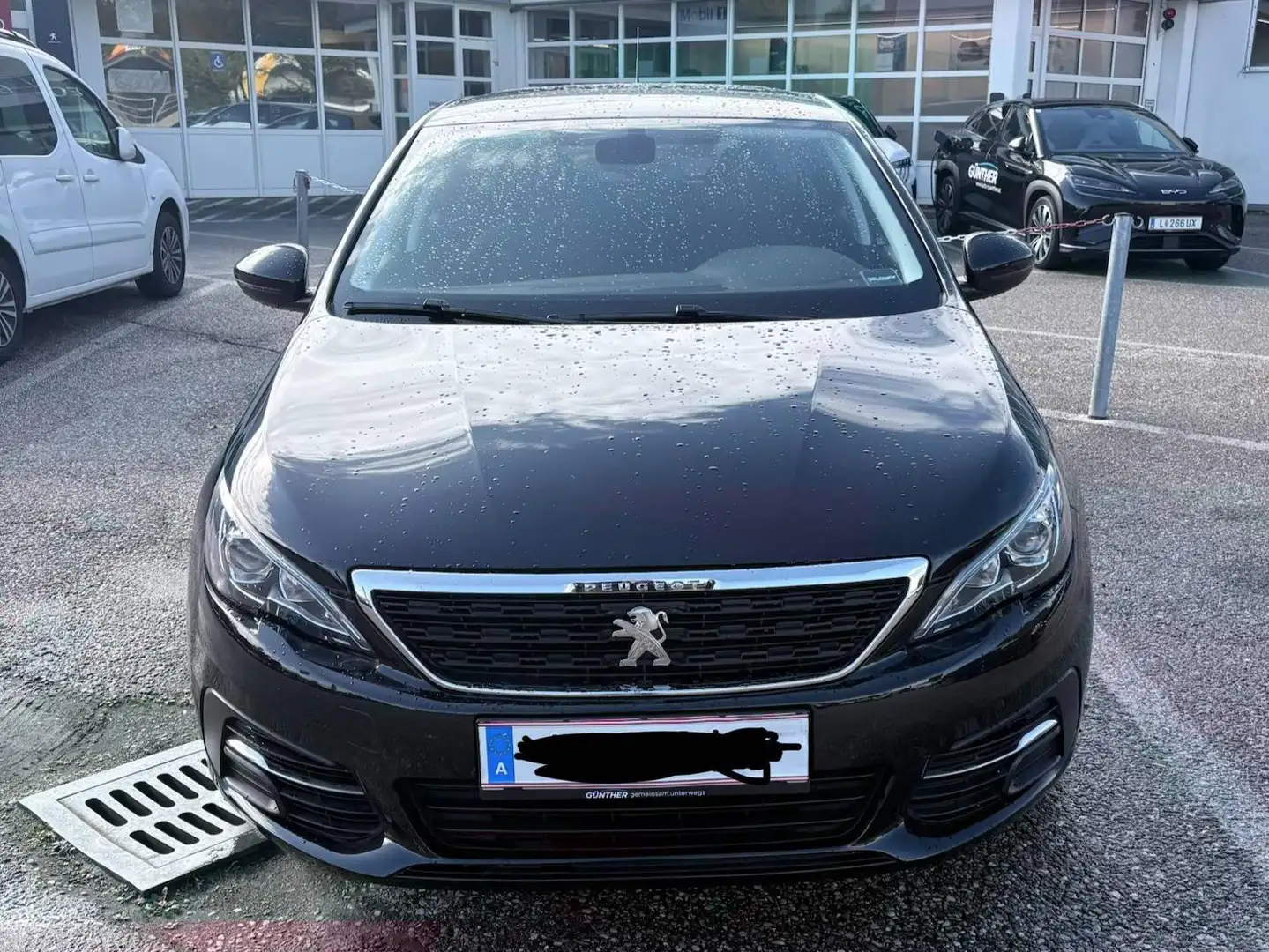 Peugeot 308 308 SW 1,5 BlueHDI 130 Active S Schwarz - 2