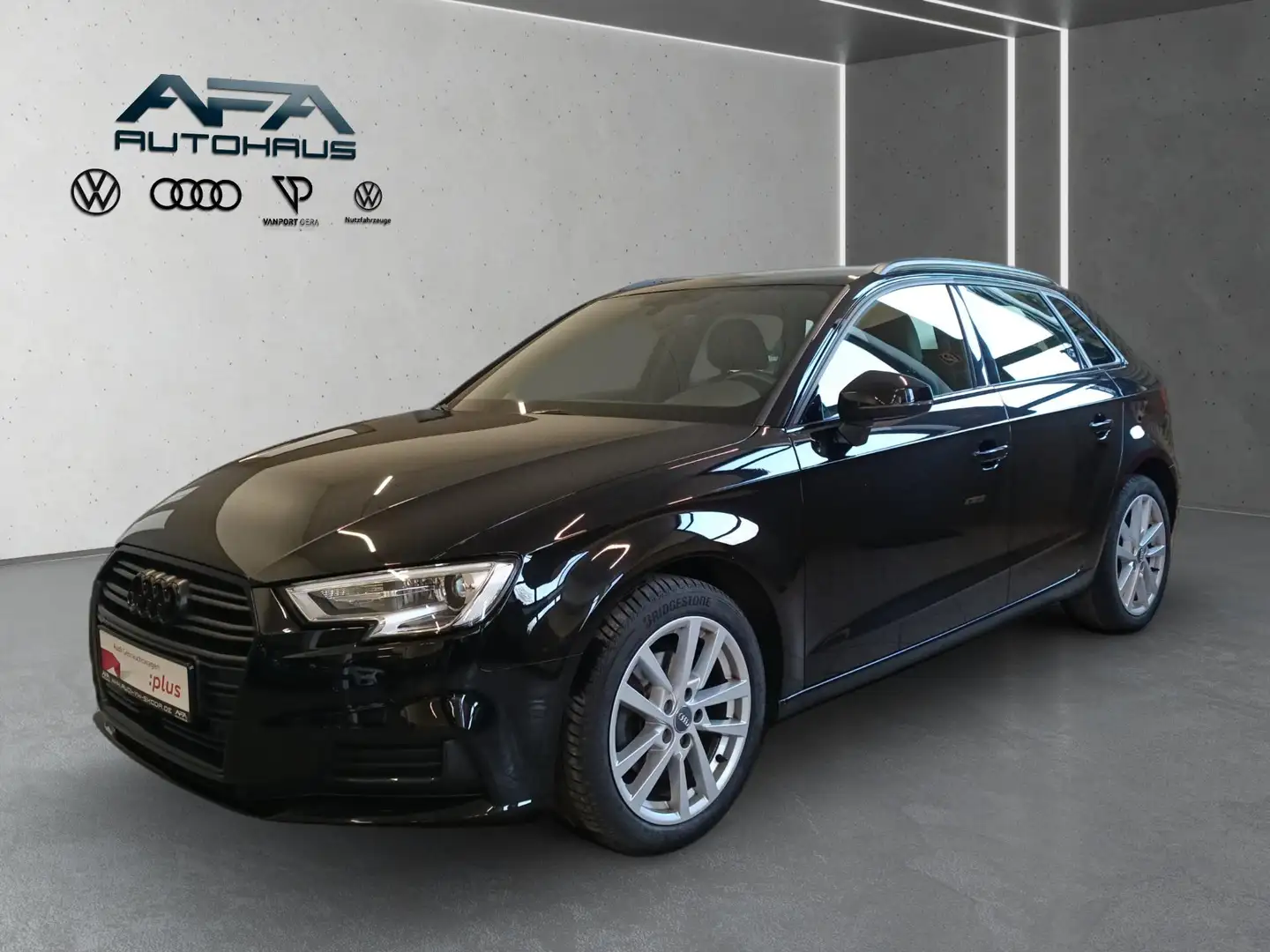 Audi A3 Sportback 35 TFSI Design S tronic Xenon*Navi*opt.s Schwarz - 2