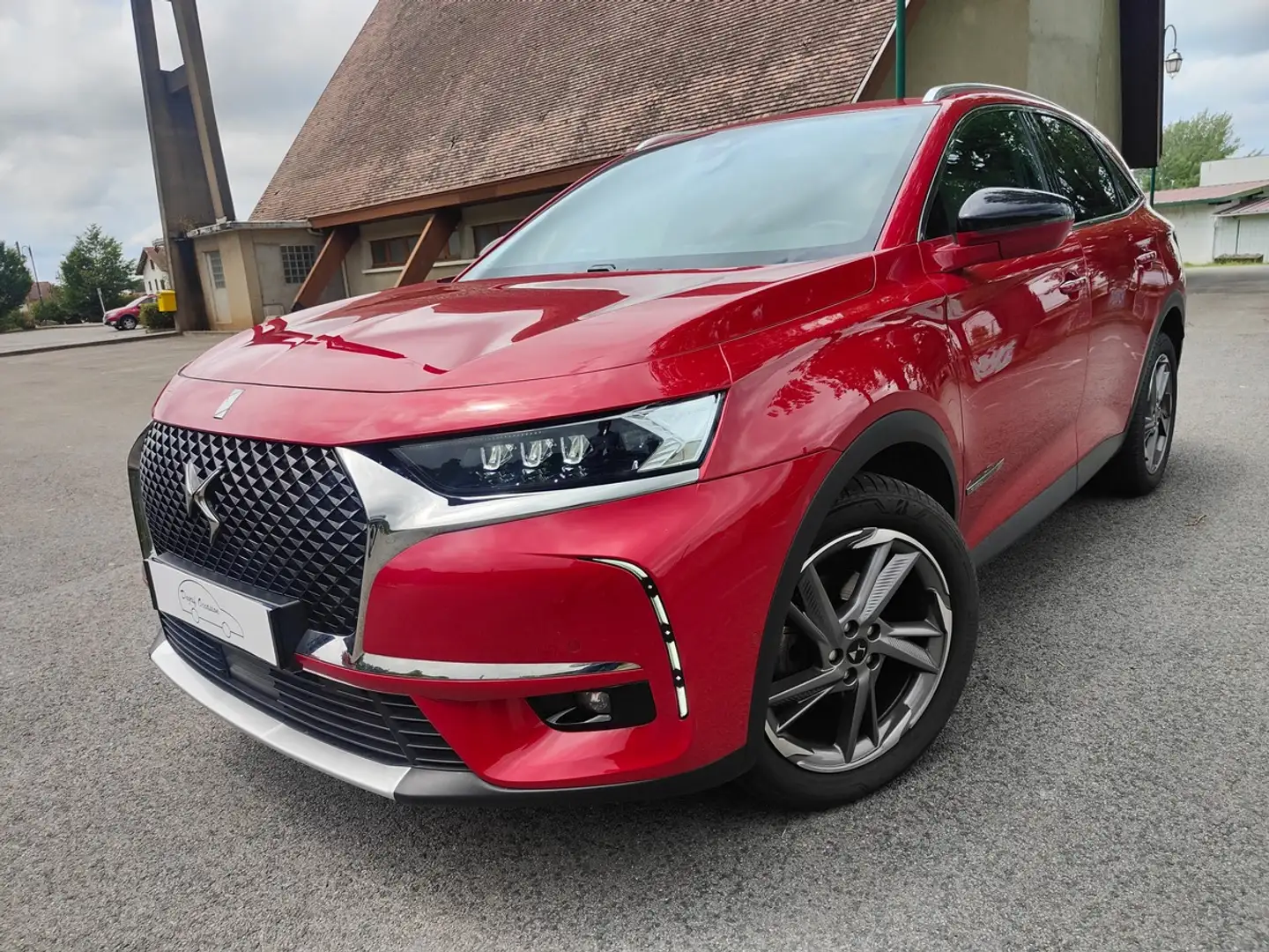 DS Automobiles DS 7 1.6 Essence 180 cv Grand chic Rouge - 1