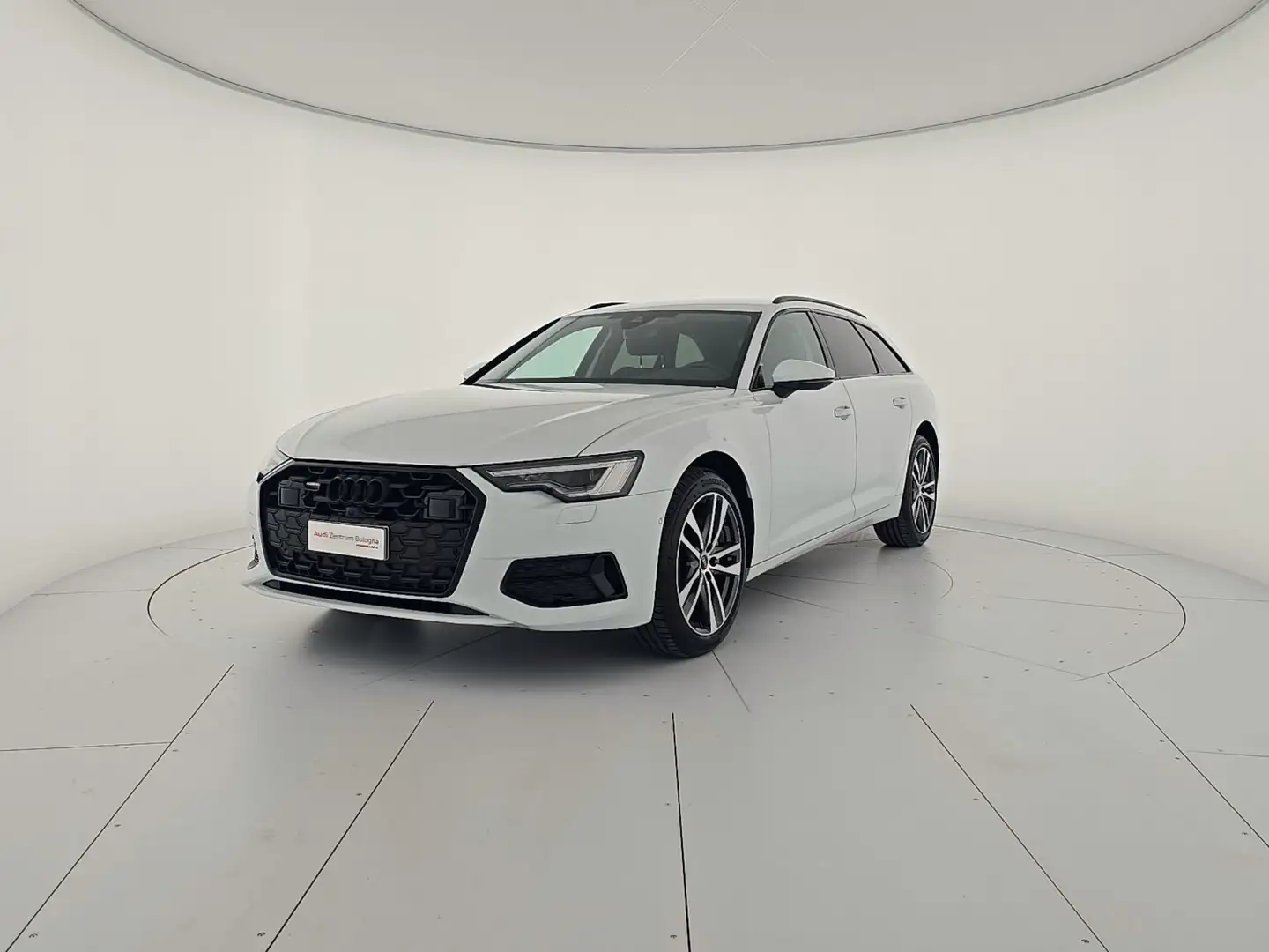 Audi A6 Avant 40 2.0 TDI quattro ultra S tronic Business Bianco - 1