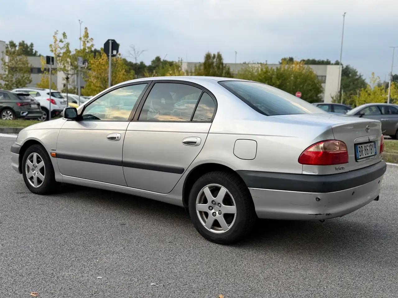 Toyota Avensis 1.6i 16V cat*Neopatentati*Solo 131000km, foto 6