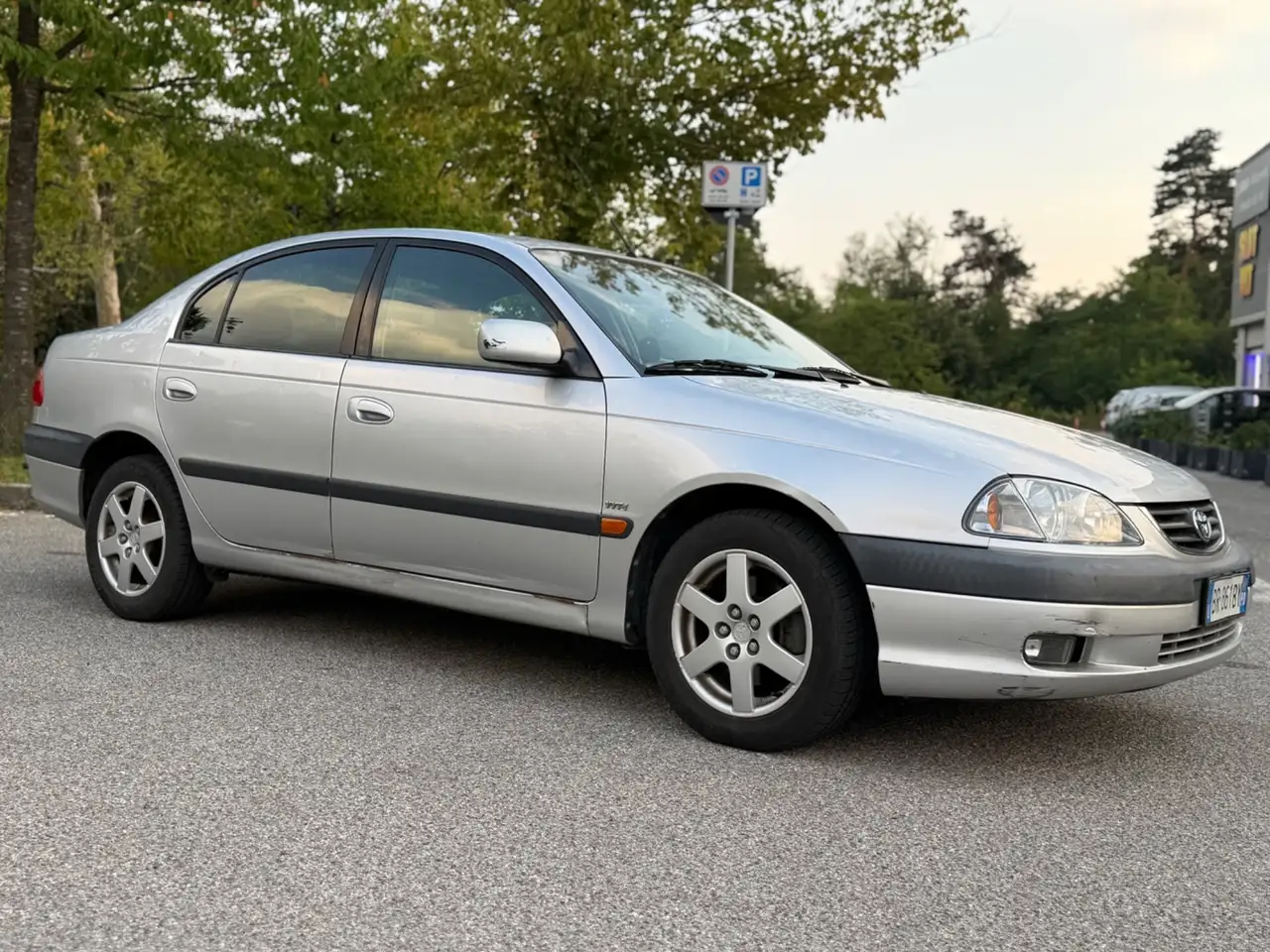 Toyota Avensis 1.6i 16V cat*Neopatentati*Solo 131000km, foto 3