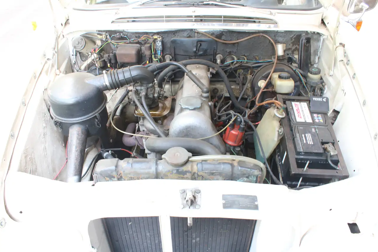 Mercedes-Benz 190 Heckflosse W110, foto 7